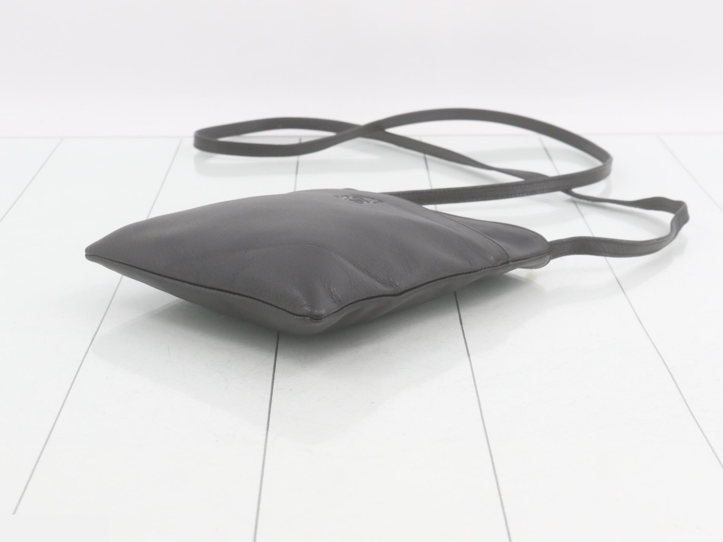 Anagram Leather Shoulder Bag — view 6
