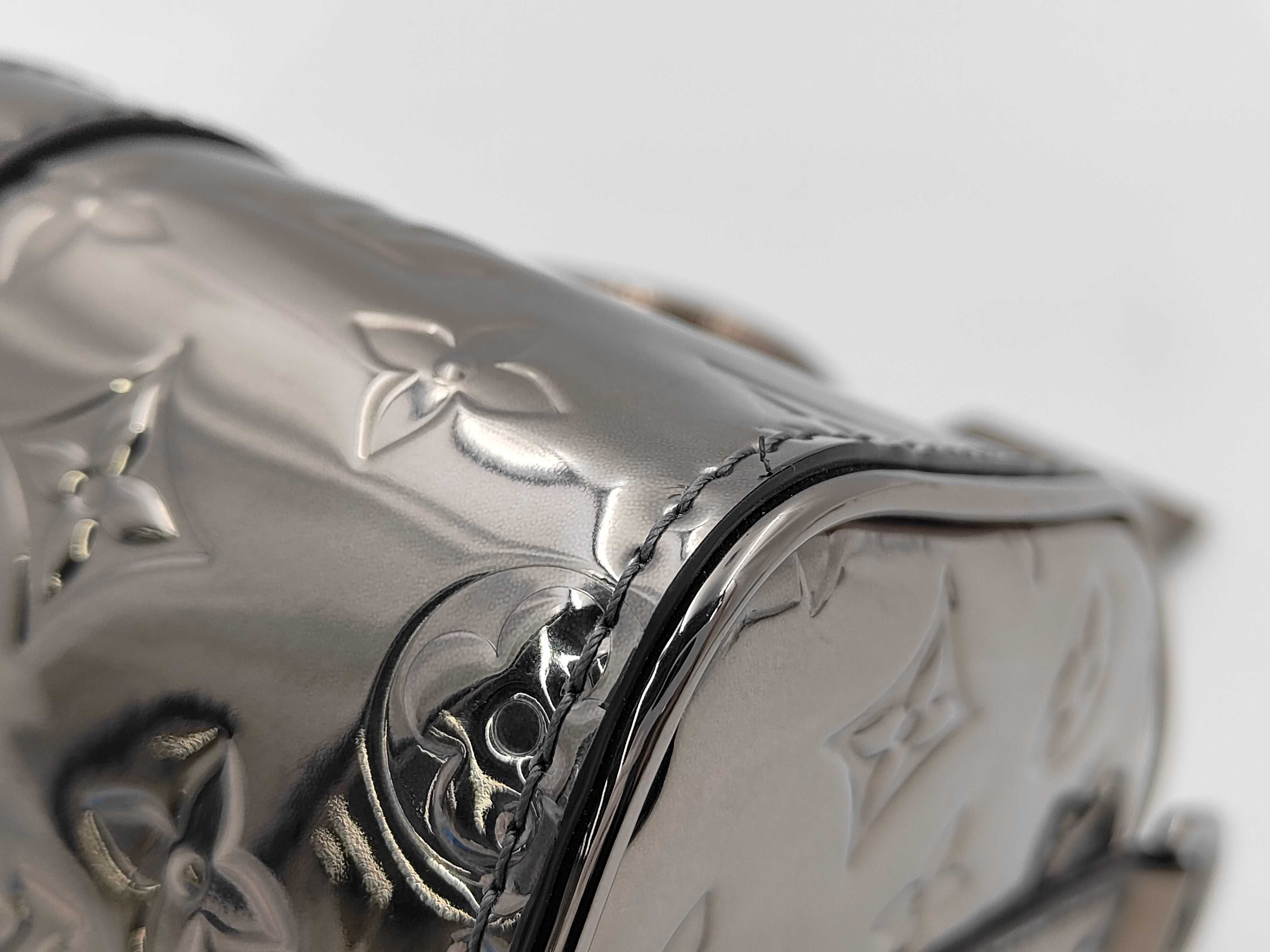 Monogram Mirror M26903 Keepall Bandoulière 25 RFID Chip Boston Bag — view 8