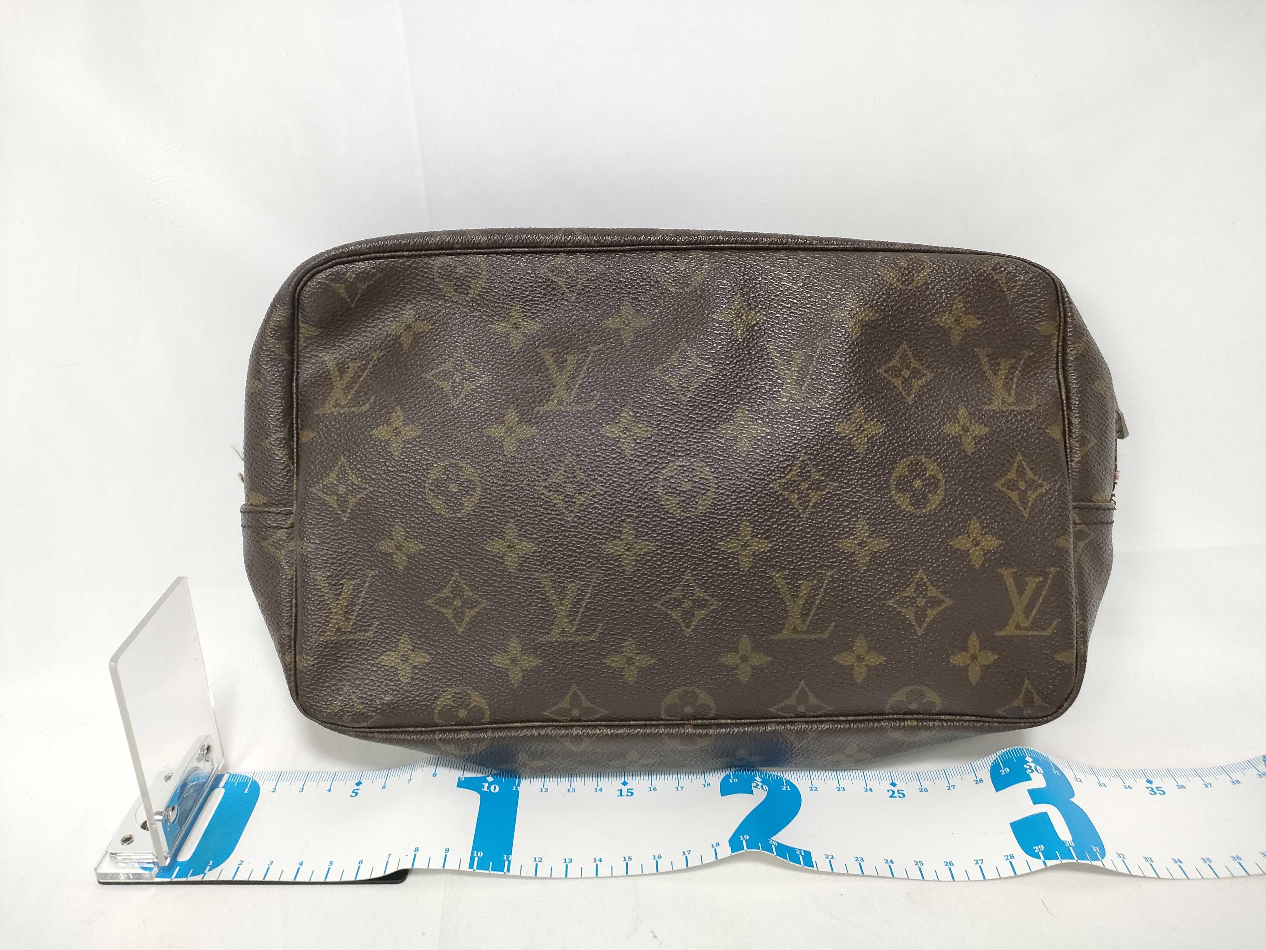 Monogram Pochette Toilette 28 M47522 Pouch — view 2