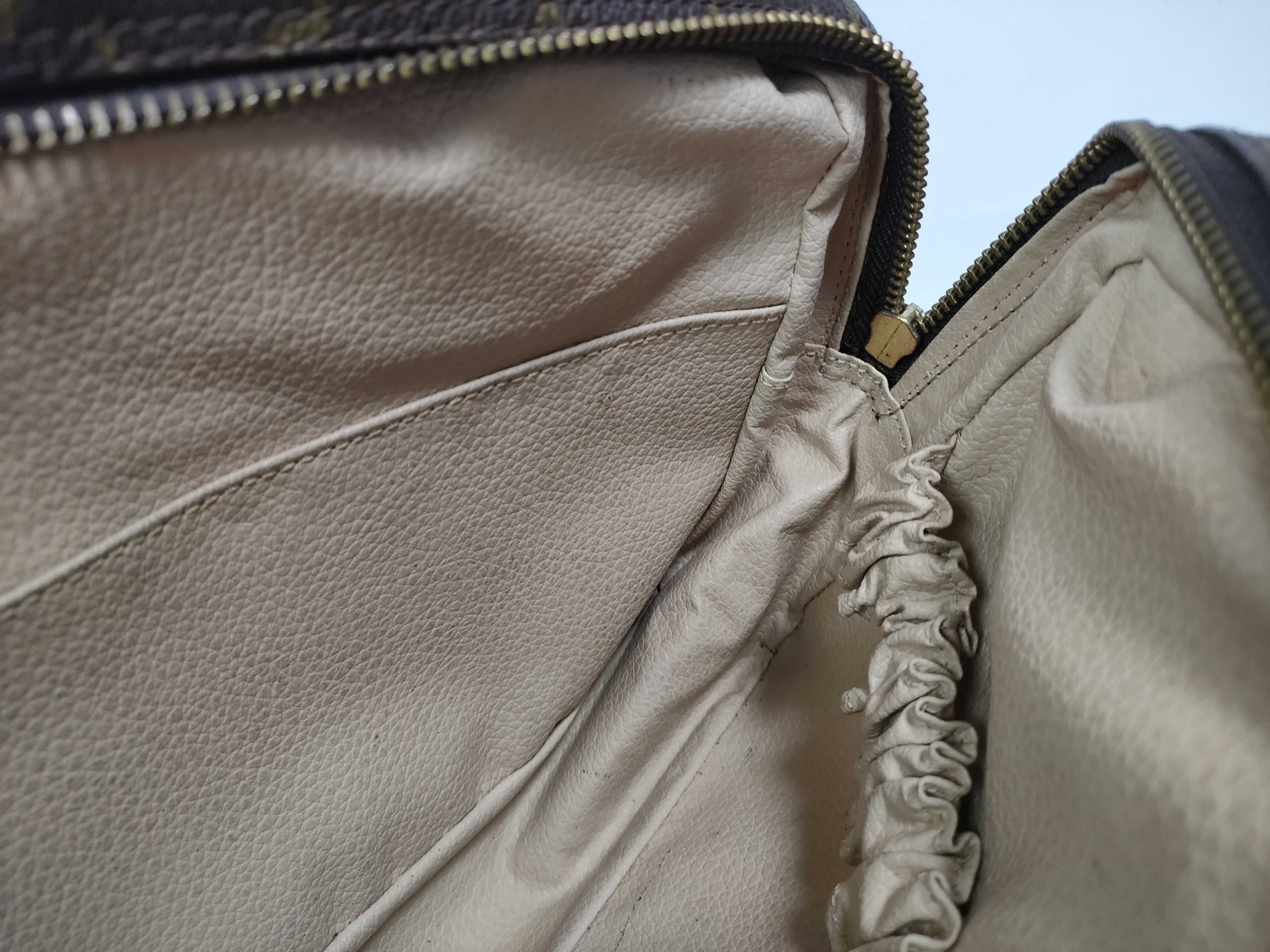 Monogram Pochette Toilette 28 M47522 Pouch — view 11