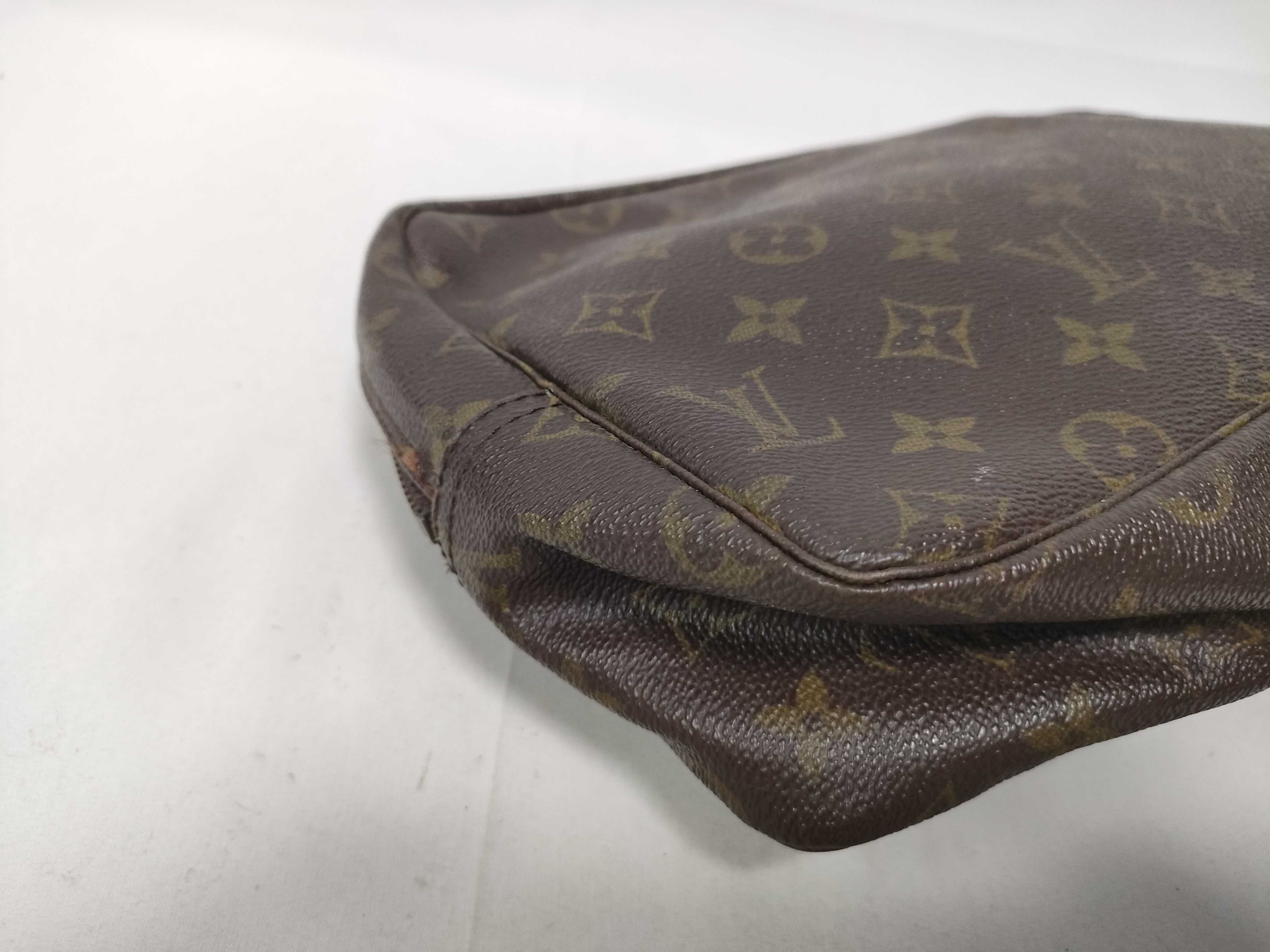 Monogram Pochette Toilette 28 M47522 Pouch — view 5