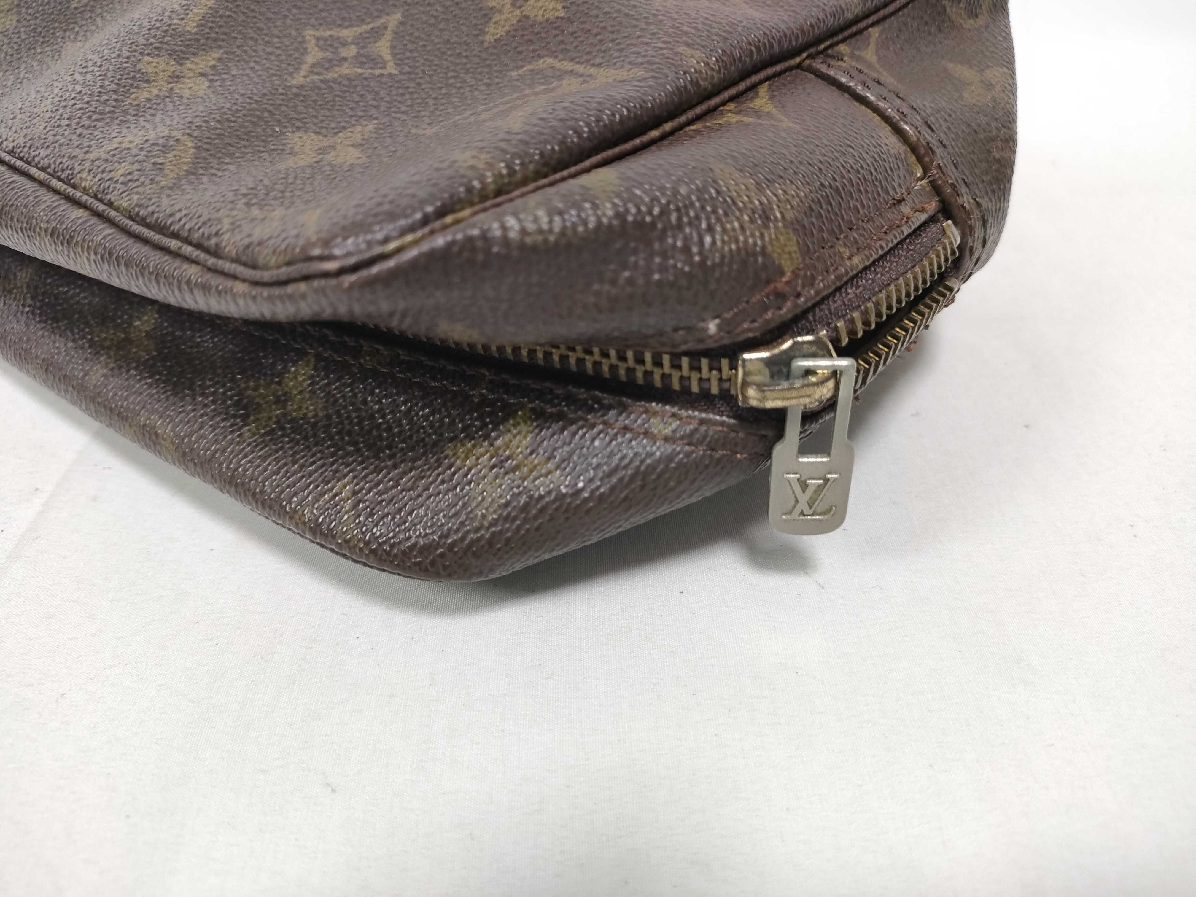 Monogram Pochette Toilette 28 M47522 Pouch — view 7