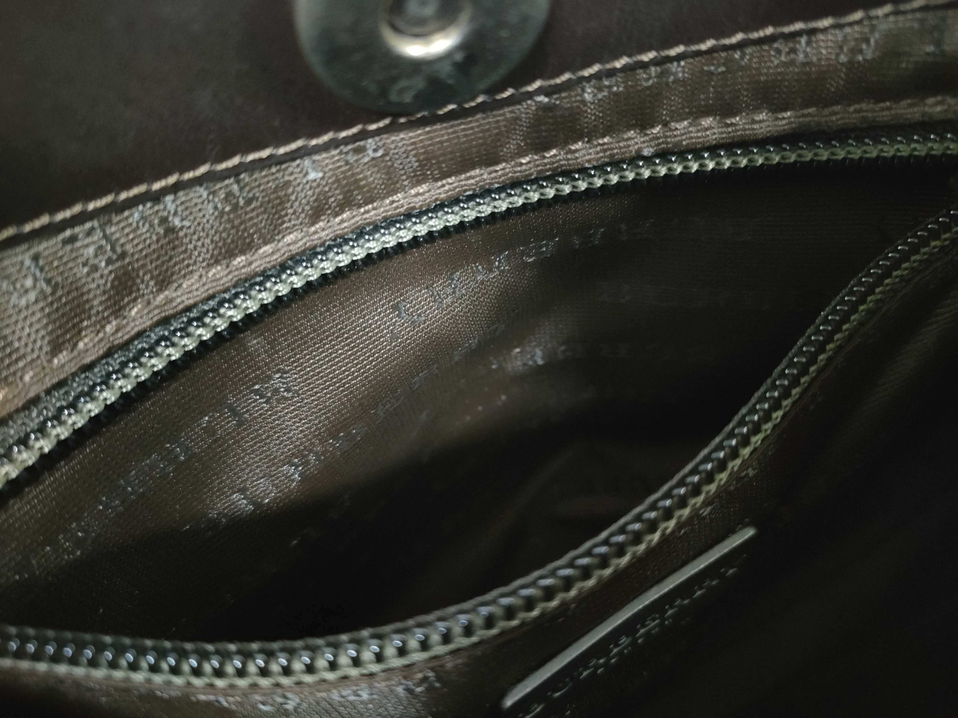 one-shoulder handbag, excellent condition. — view 11