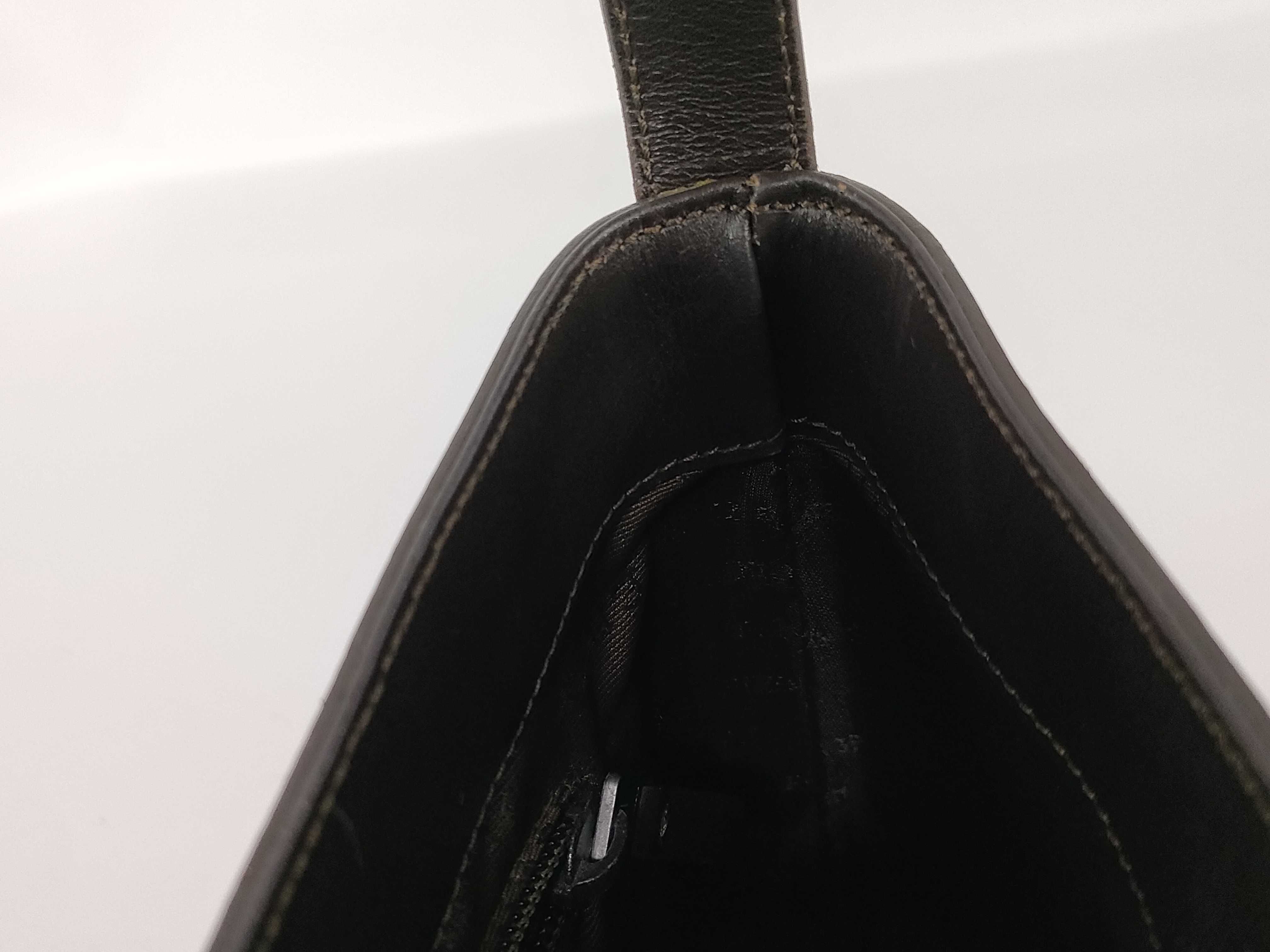 one-shoulder handbag, excellent condition. — view 9