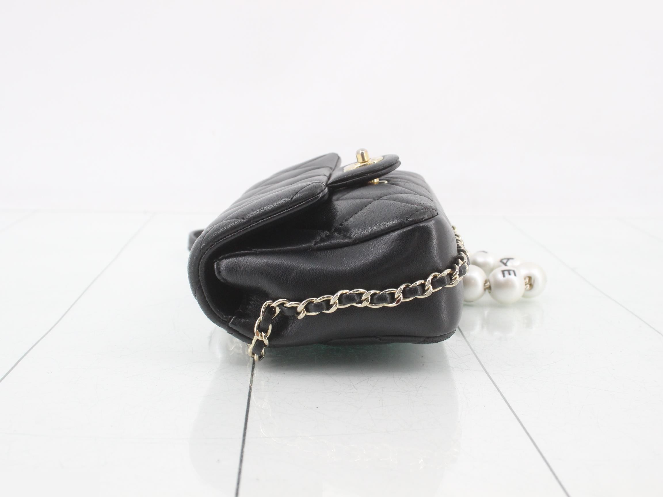 Matelassé Chain Shoulder Bag — view 4