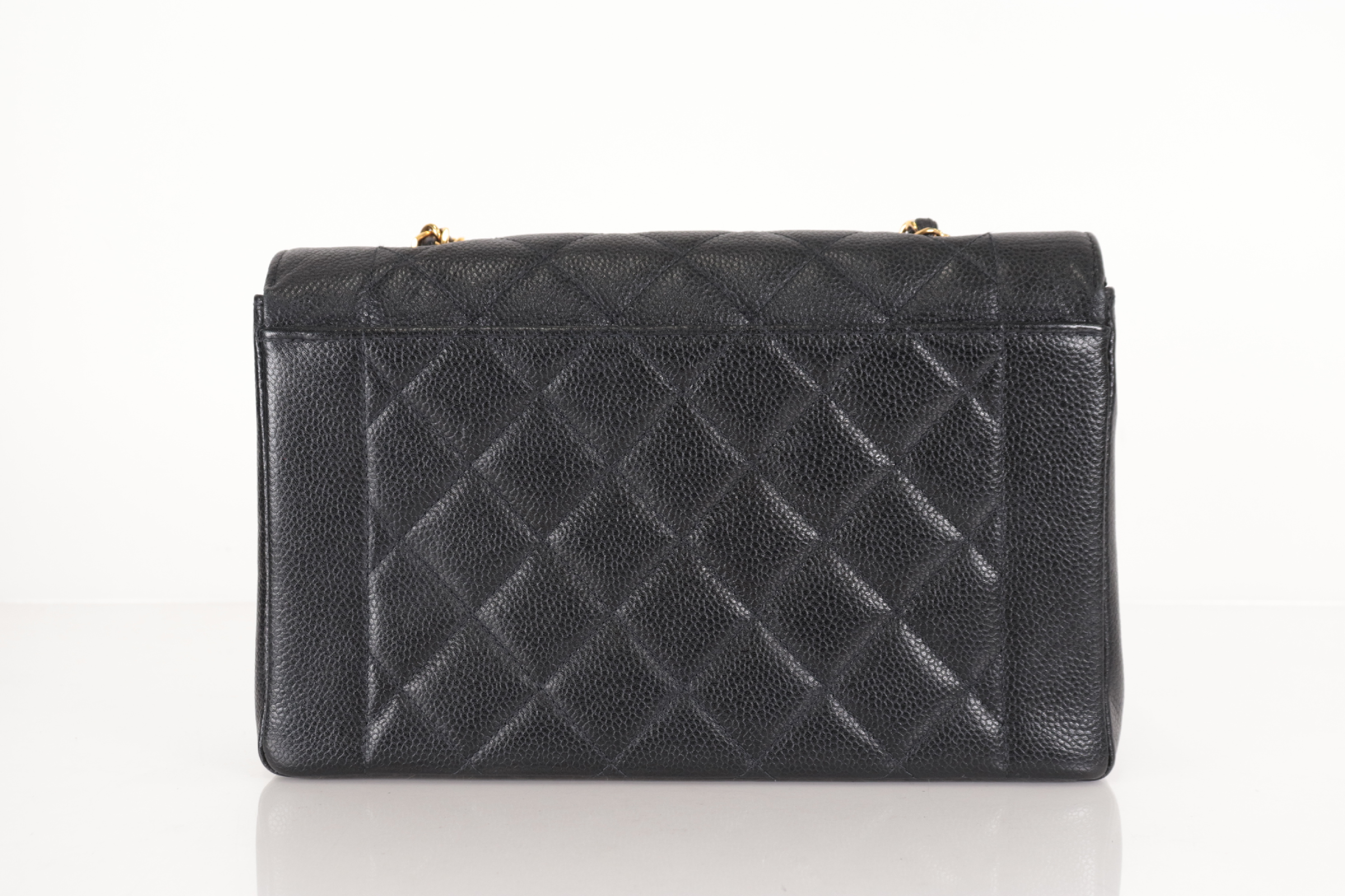 Diana 25 Caviar Chain Shoulder Bag (Serial No. 5) — view 2