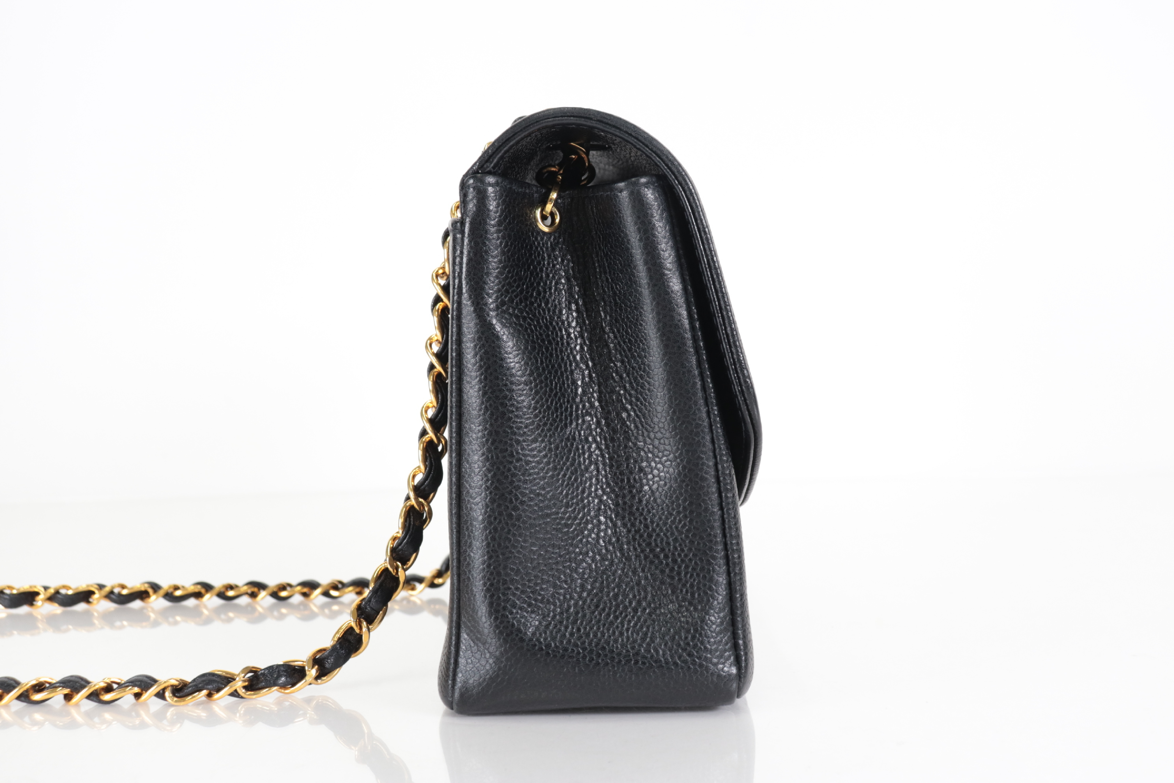 Diana 25 Caviar Chain Shoulder Bag (Serial No. 5) — view 3