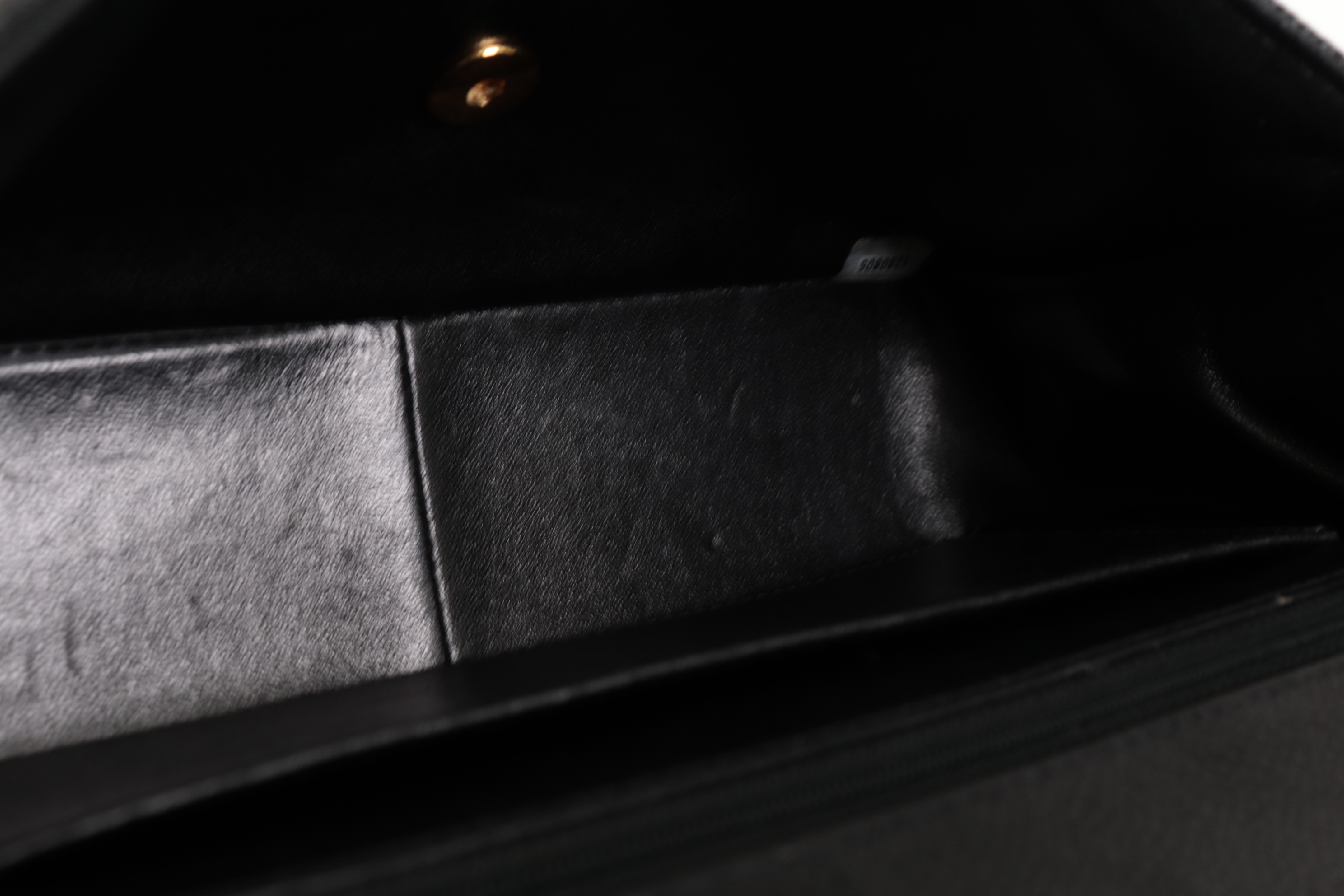 Diana 25 Caviar Chain Shoulder Bag (Serial No. 5) — view 9
