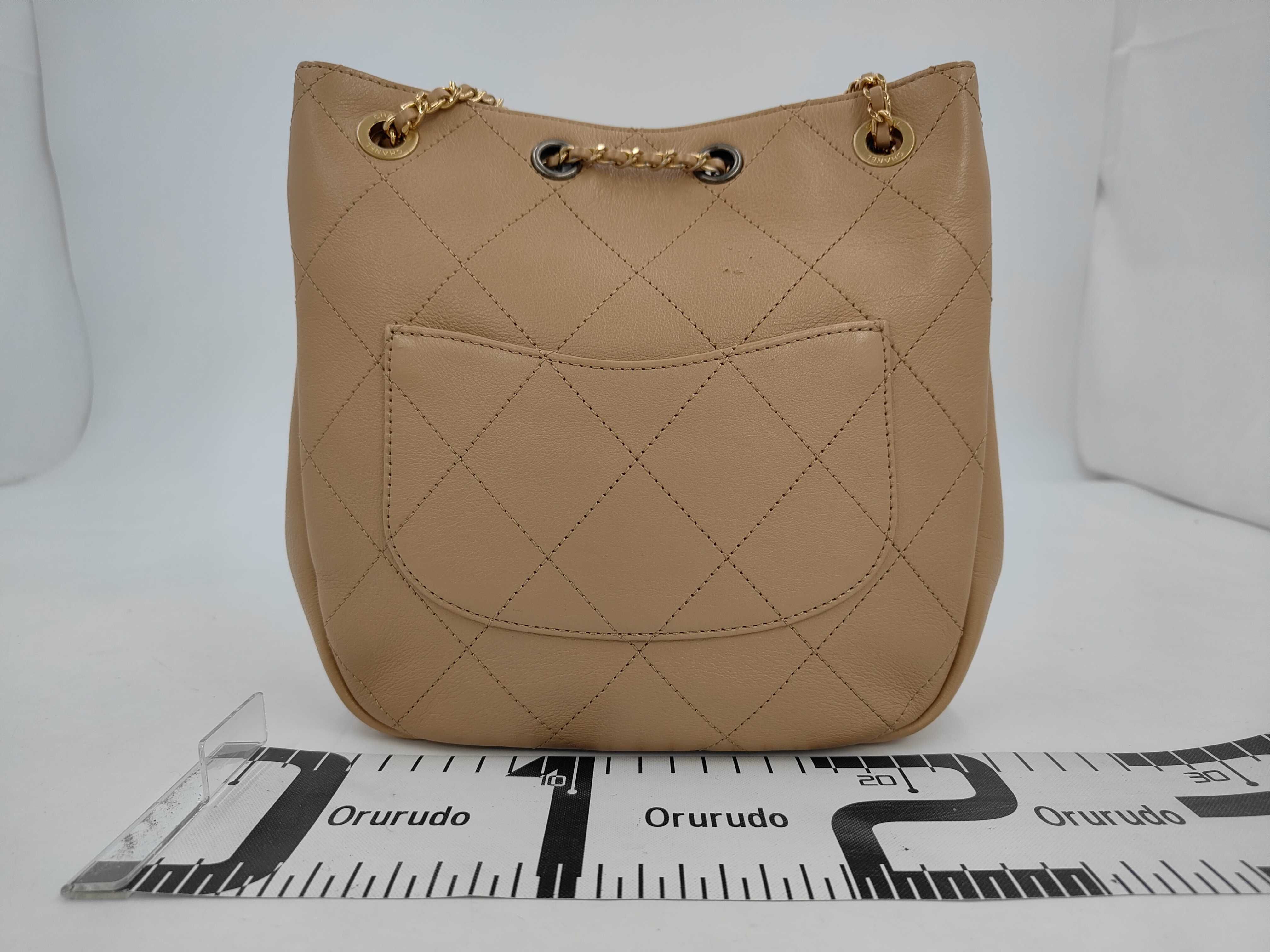 Matelassé Calf Leather Drawstring Bucket Chain Bag Shoulder Bag — view 2