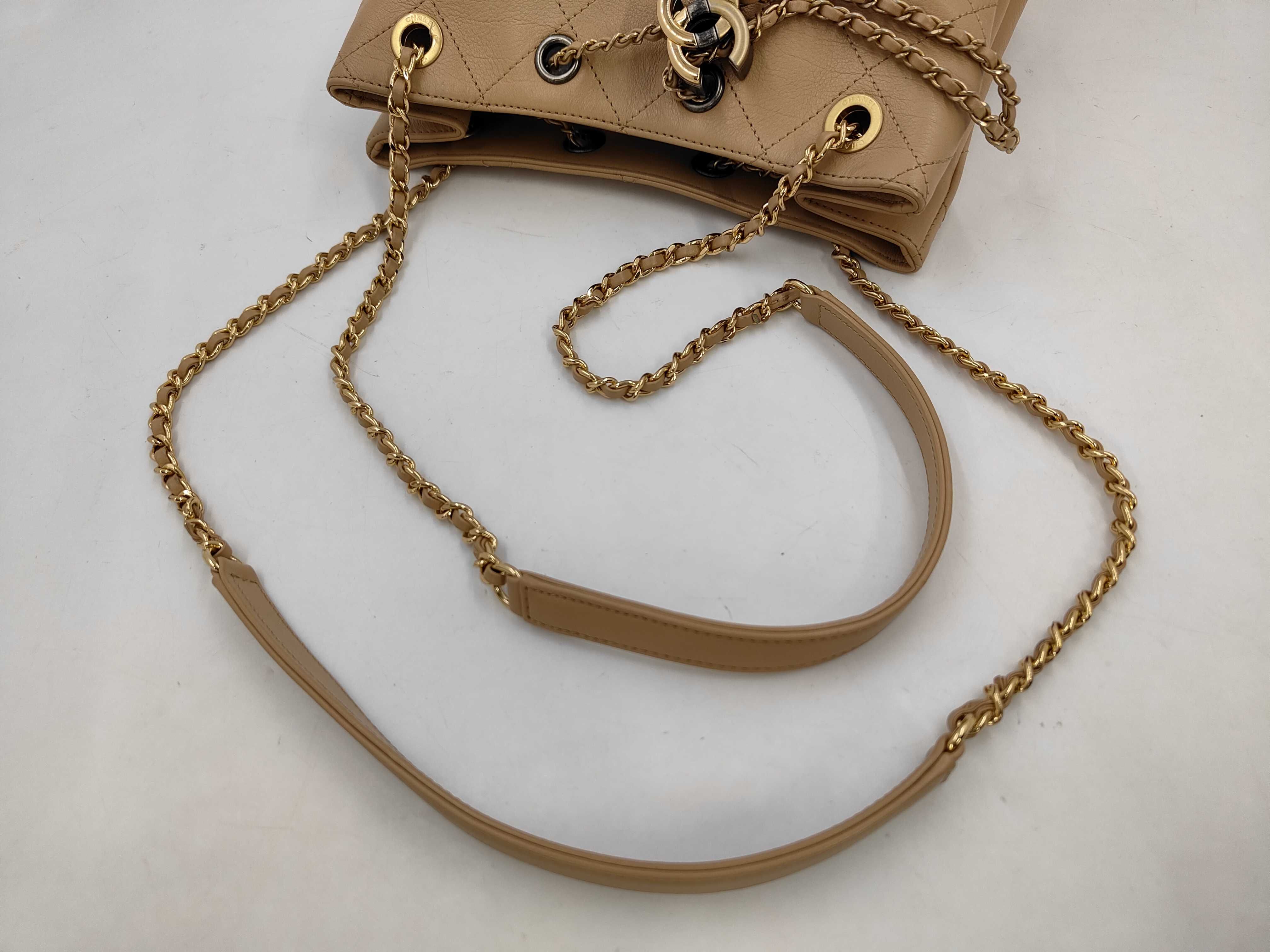Matelassé Calf Leather Drawstring Bucket Chain Bag Shoulder Bag — view 5