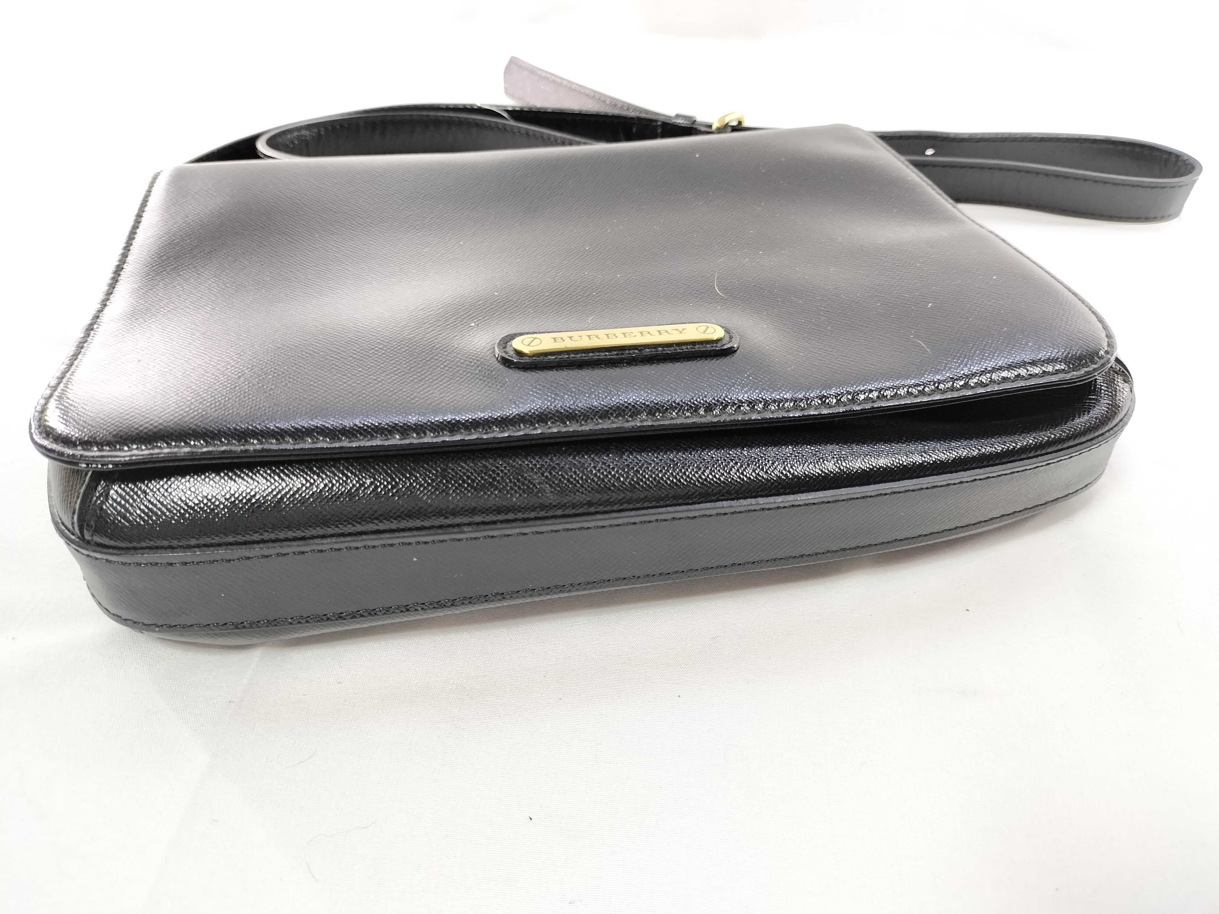 Logo Plate Shoulder Bag — view 7