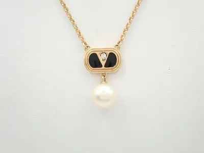 Pearl Swing Necklace (with box)