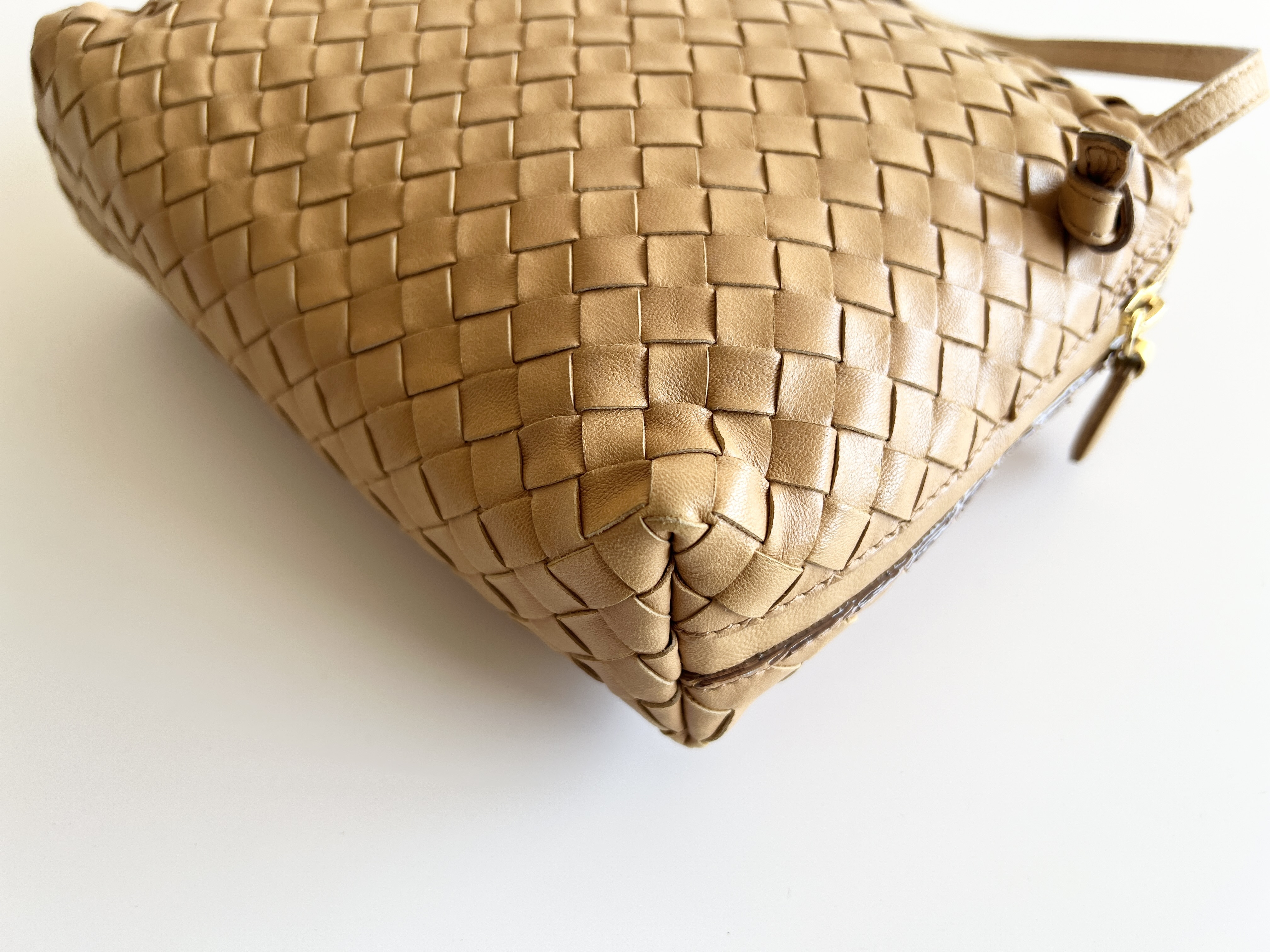 Intrecciato Leather One Shoulder Bag — view 11
