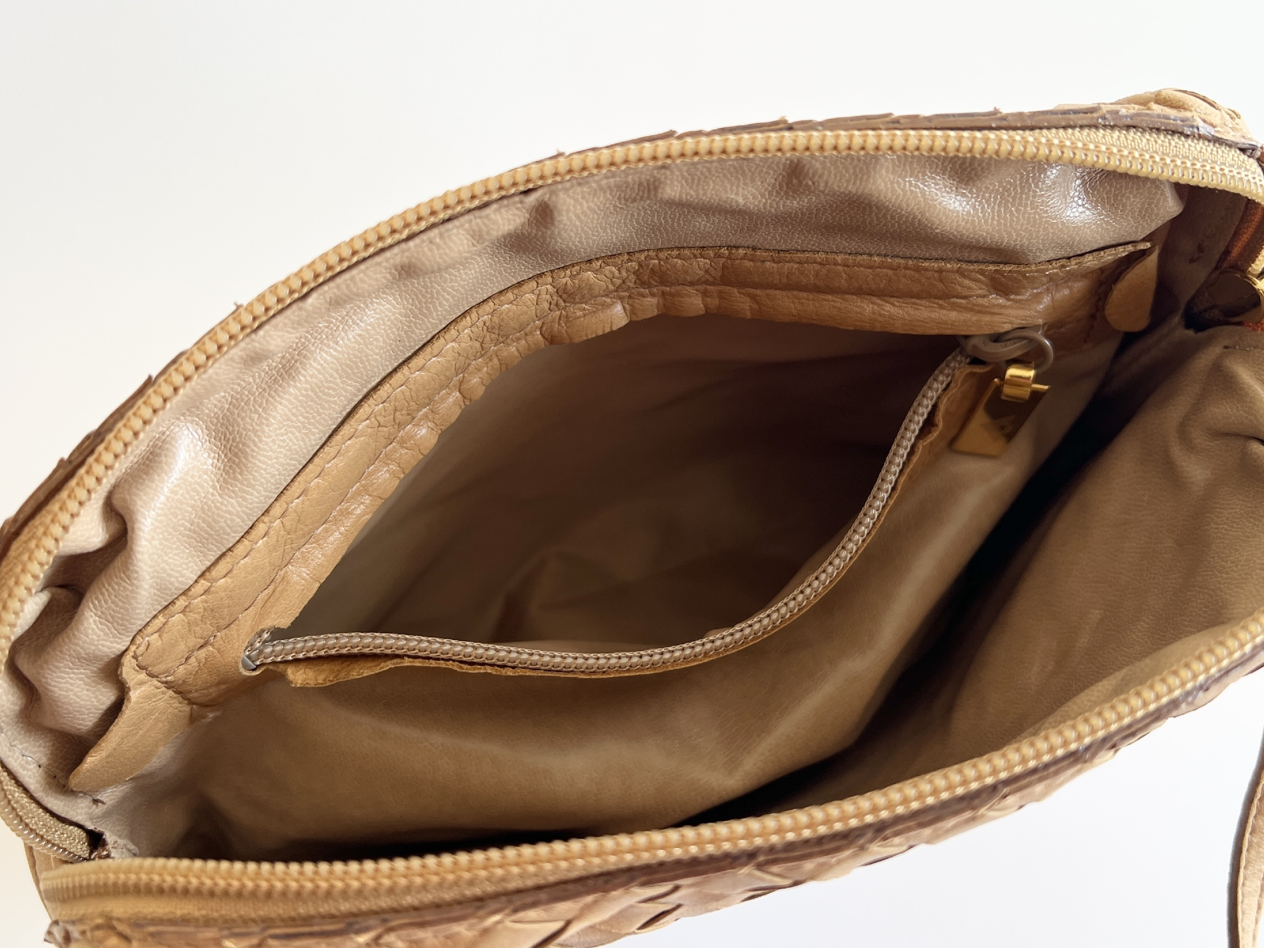 Intrecciato Leather One Shoulder Bag — view 7