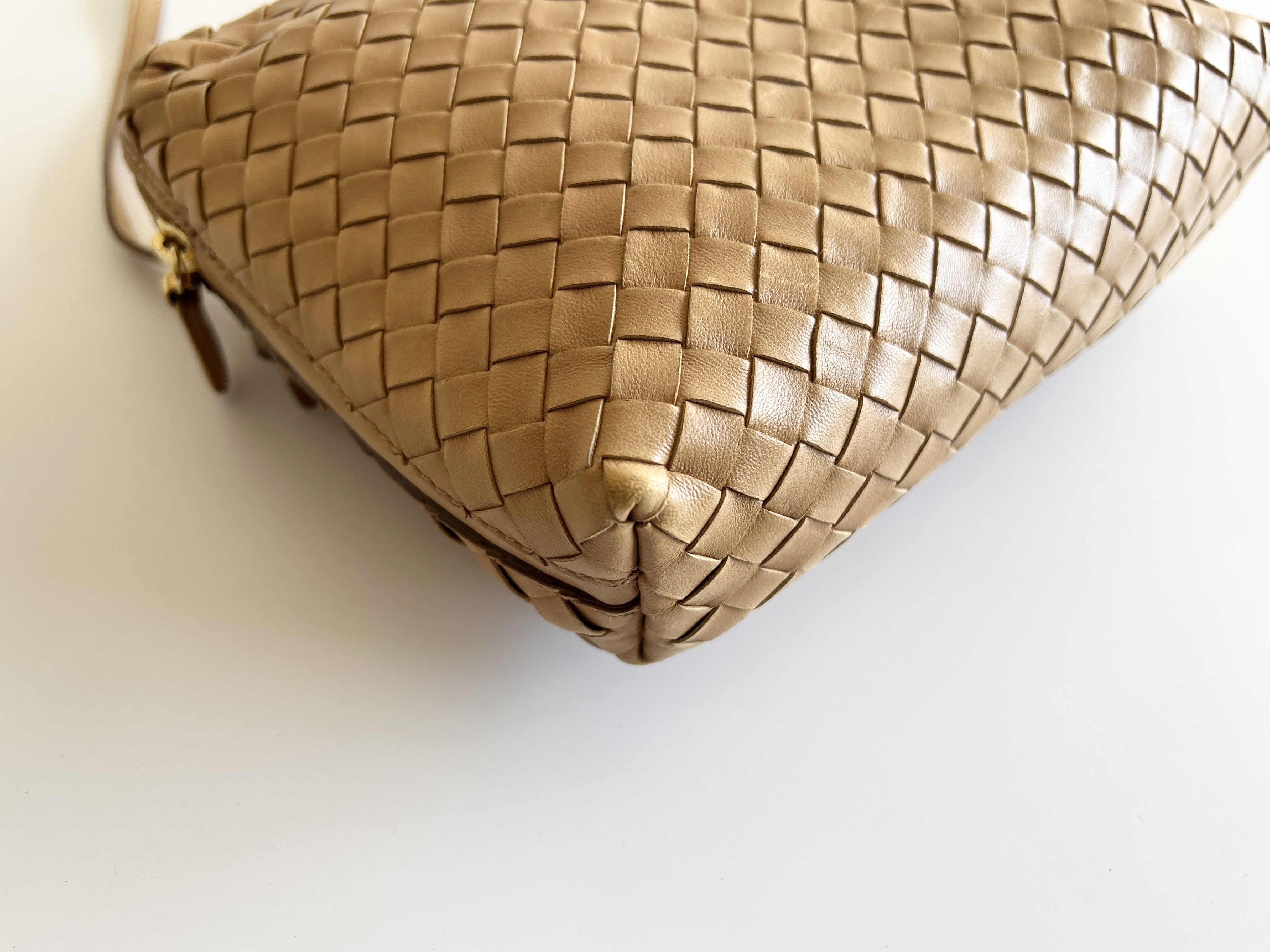 Intrecciato Leather One Shoulder Bag — view 8