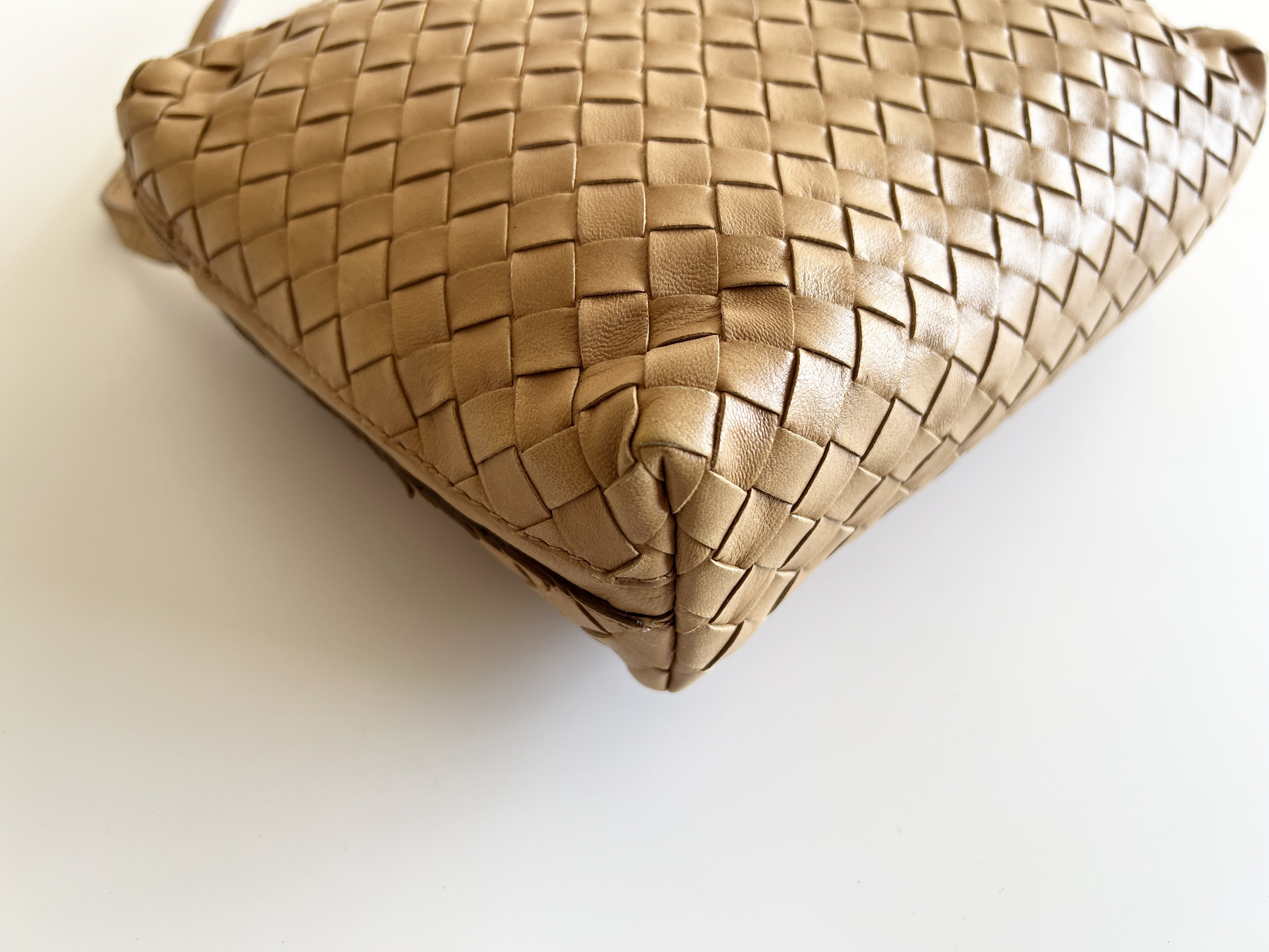 Intrecciato Leather One Shoulder Bag — view 10