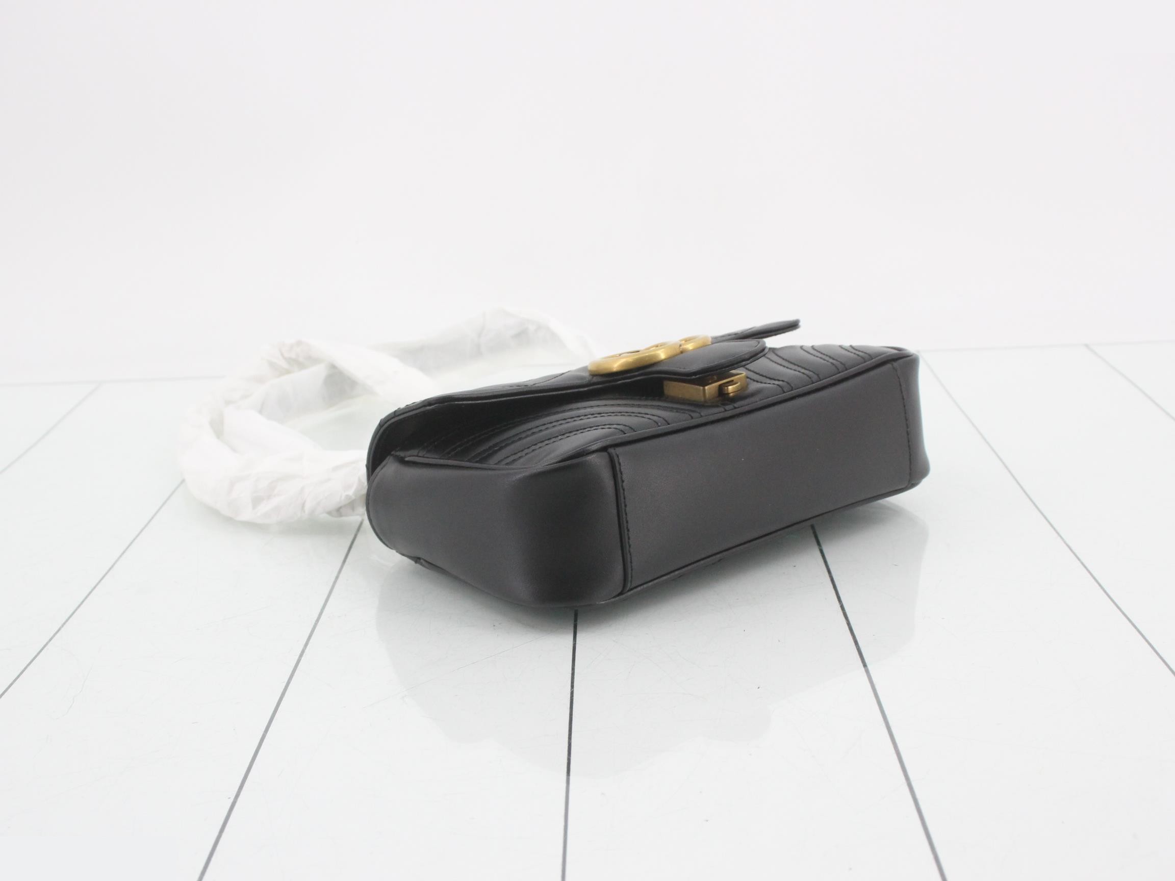 Unused GG Marmont Small Shoulder Bag — view 5