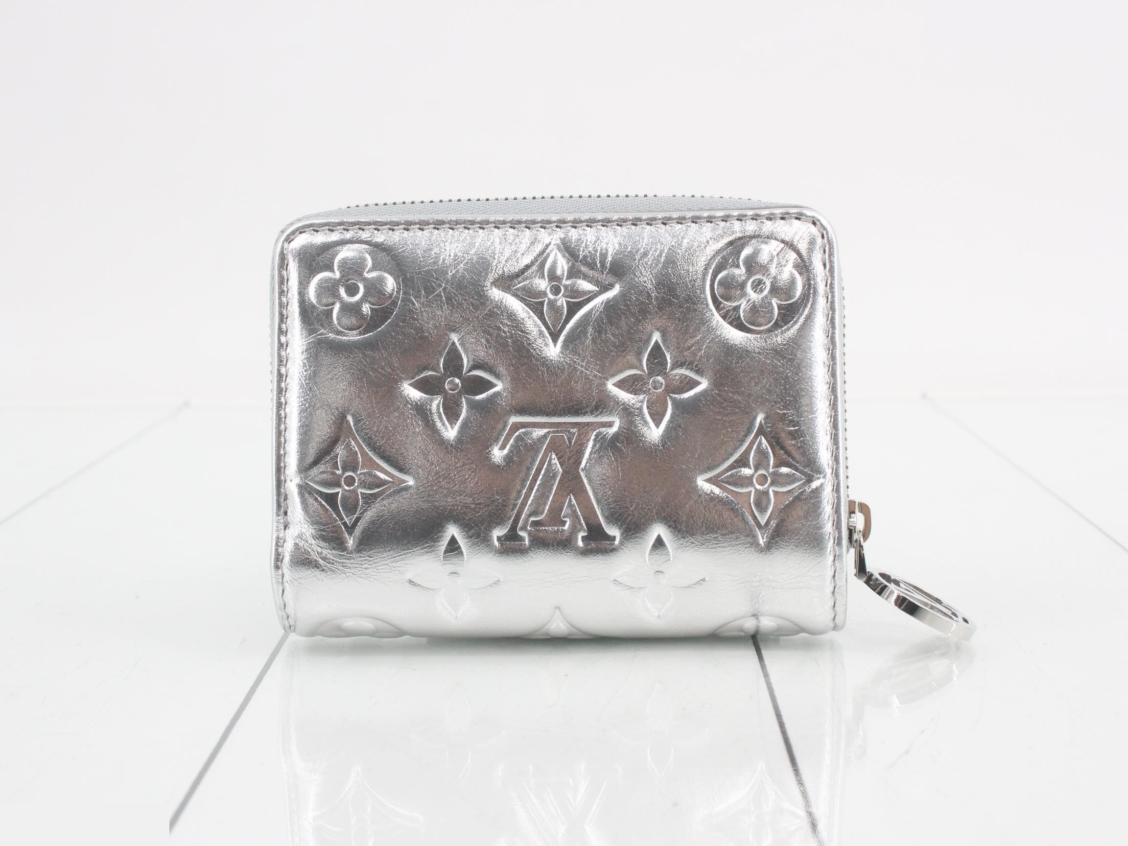 Portefeuille Lou Monogram Embossed — view 2
