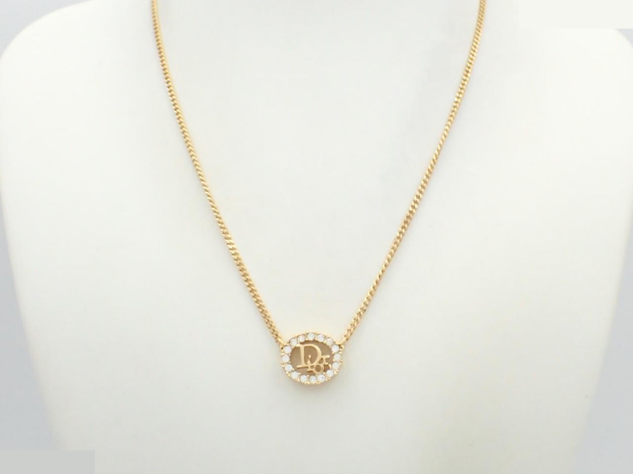 Other lines: Precious metals, necklaces, pendants — view 3