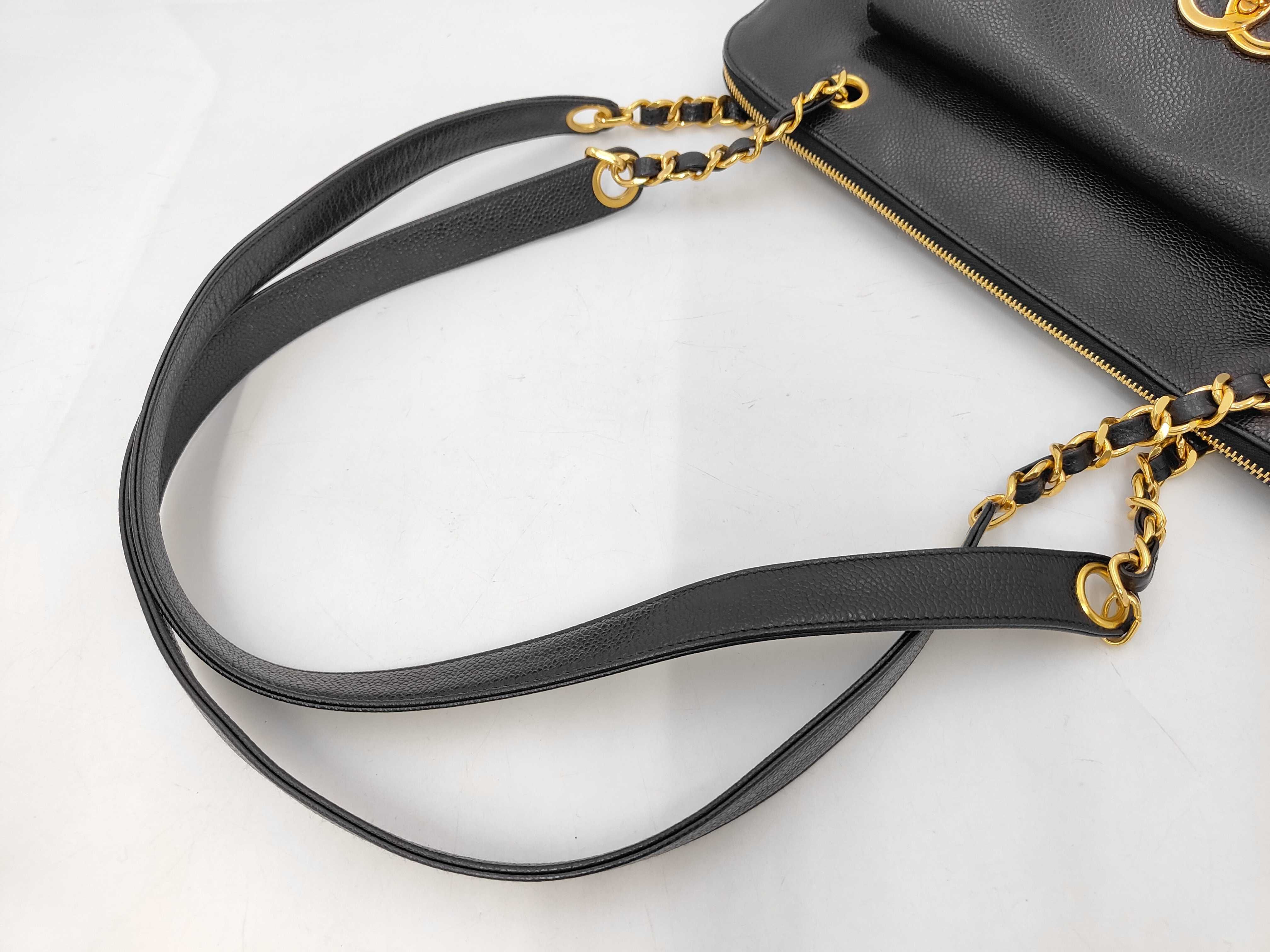 Caviar Turnlock Chain Shoulder Bag — view 4