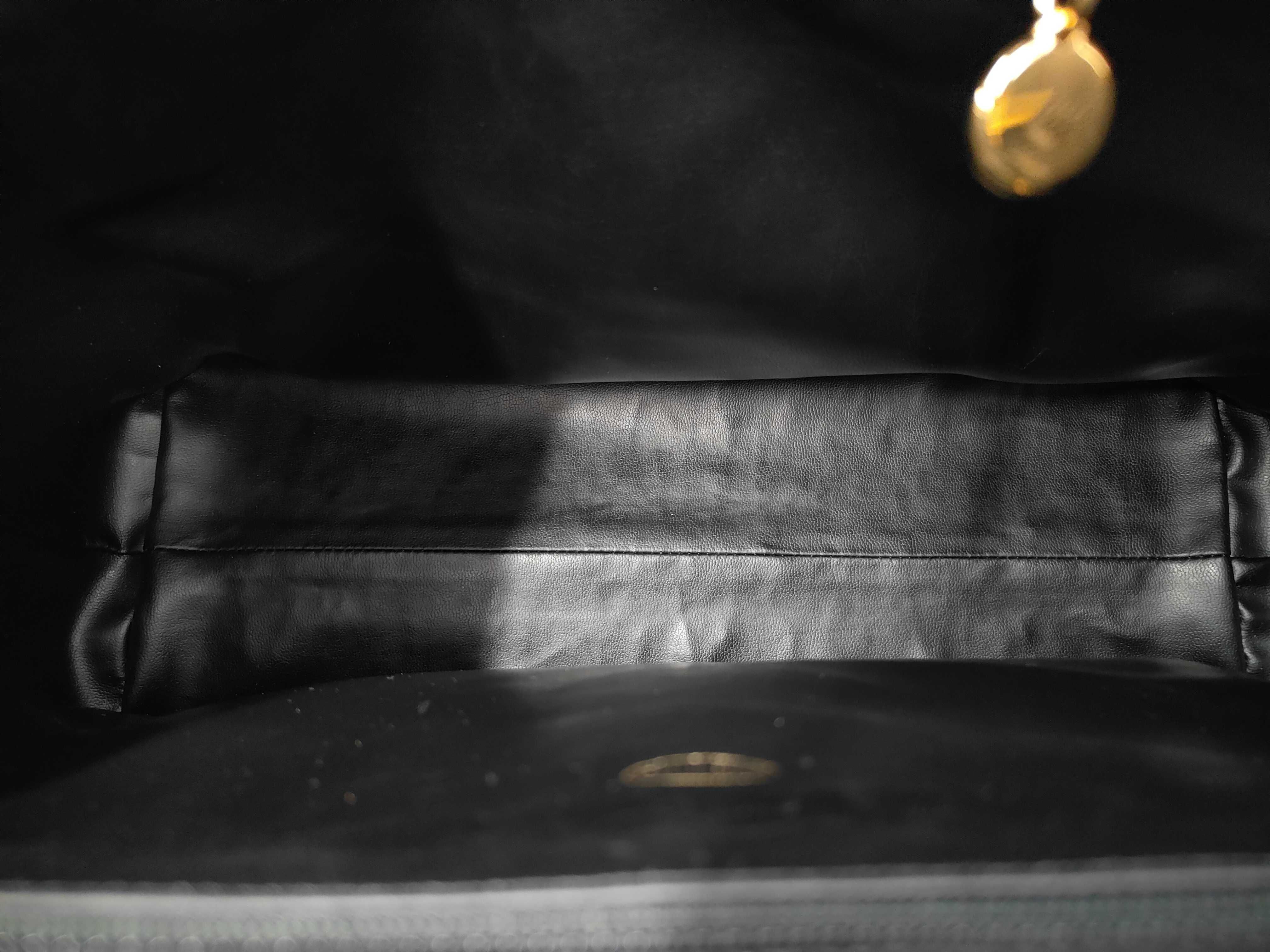 Caviar Turnlock Chain Shoulder Bag — view 10