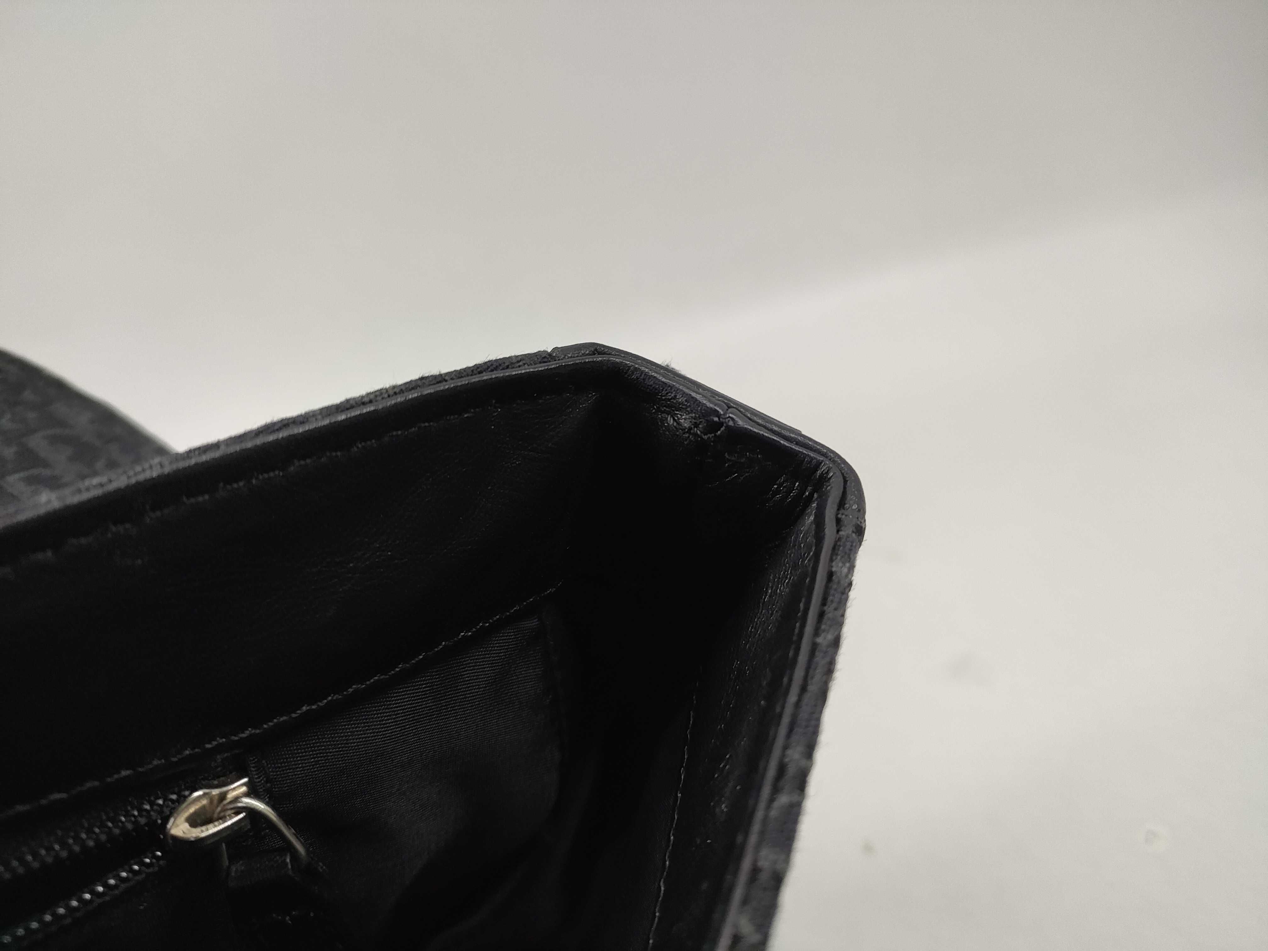 Trotter Street Chic Logo Hardware Shoulder Bag — view 11