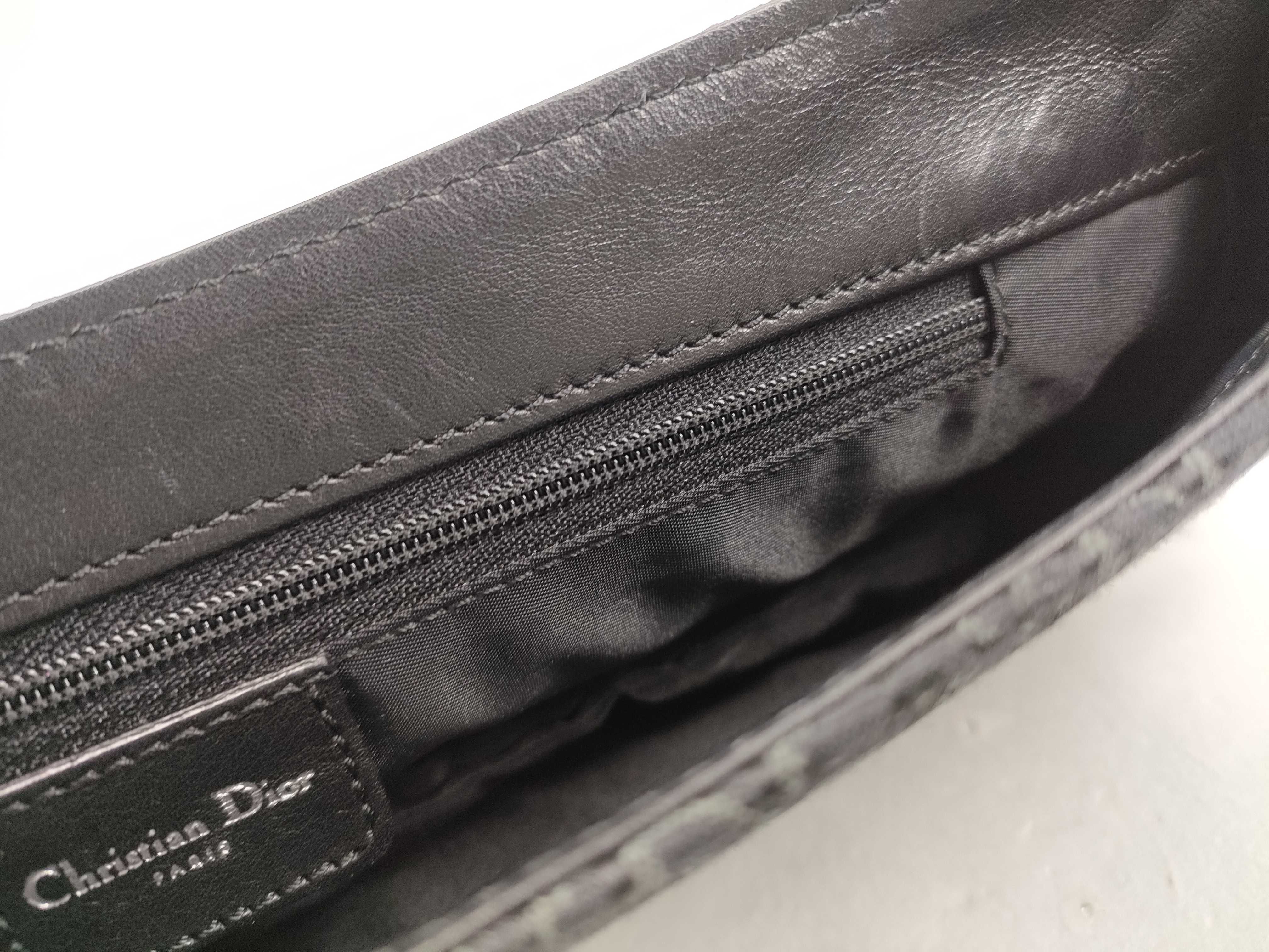 Trotter Street Chic Logo Hardware Shoulder Bag — view 14