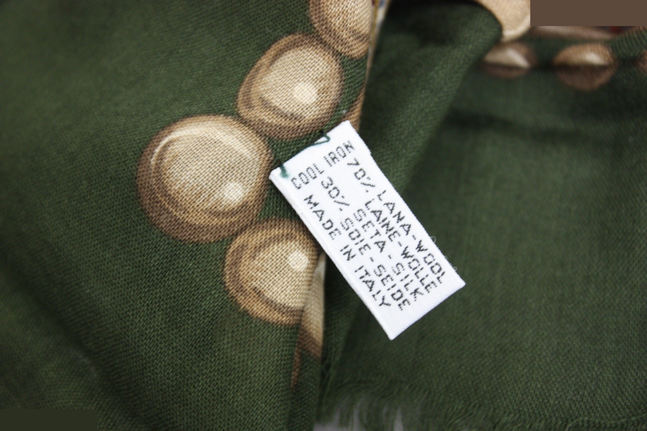 Other lines: accessories, small items, and shawls — view 5