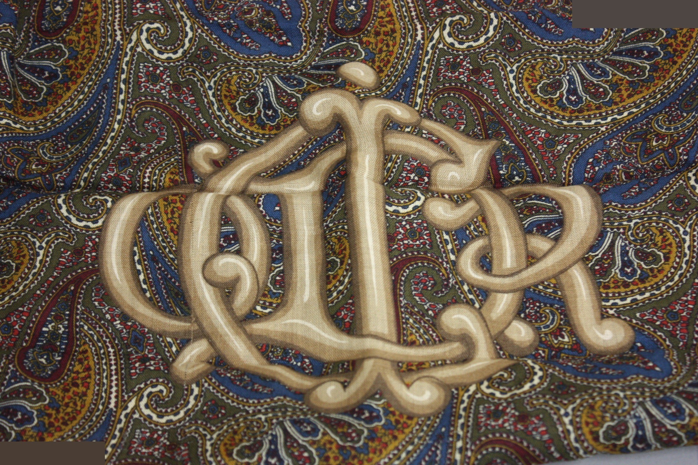Other lines: accessories, small items, and shawls — view 6