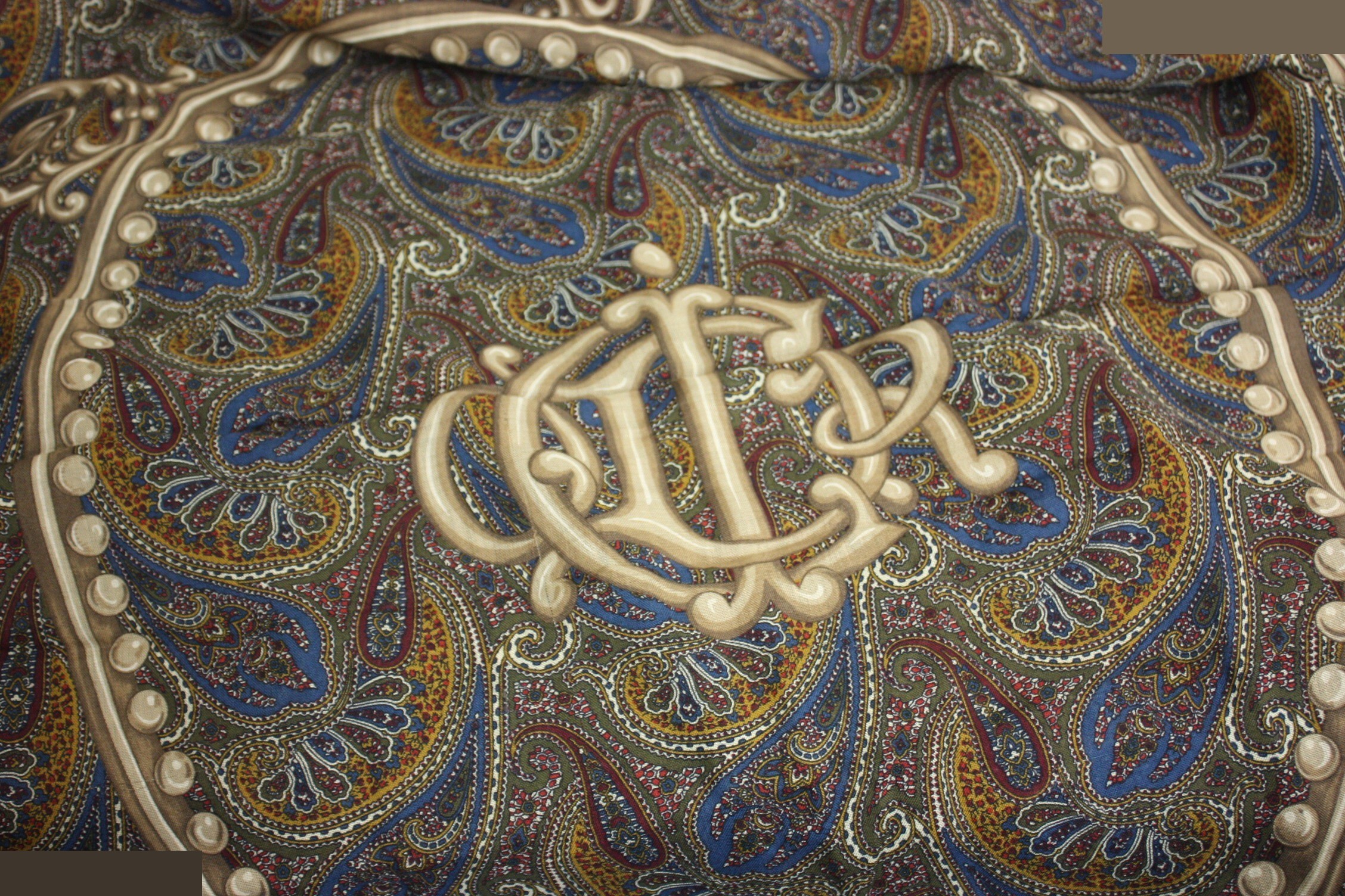 Other lines: accessories, small items, and shawls — view 7