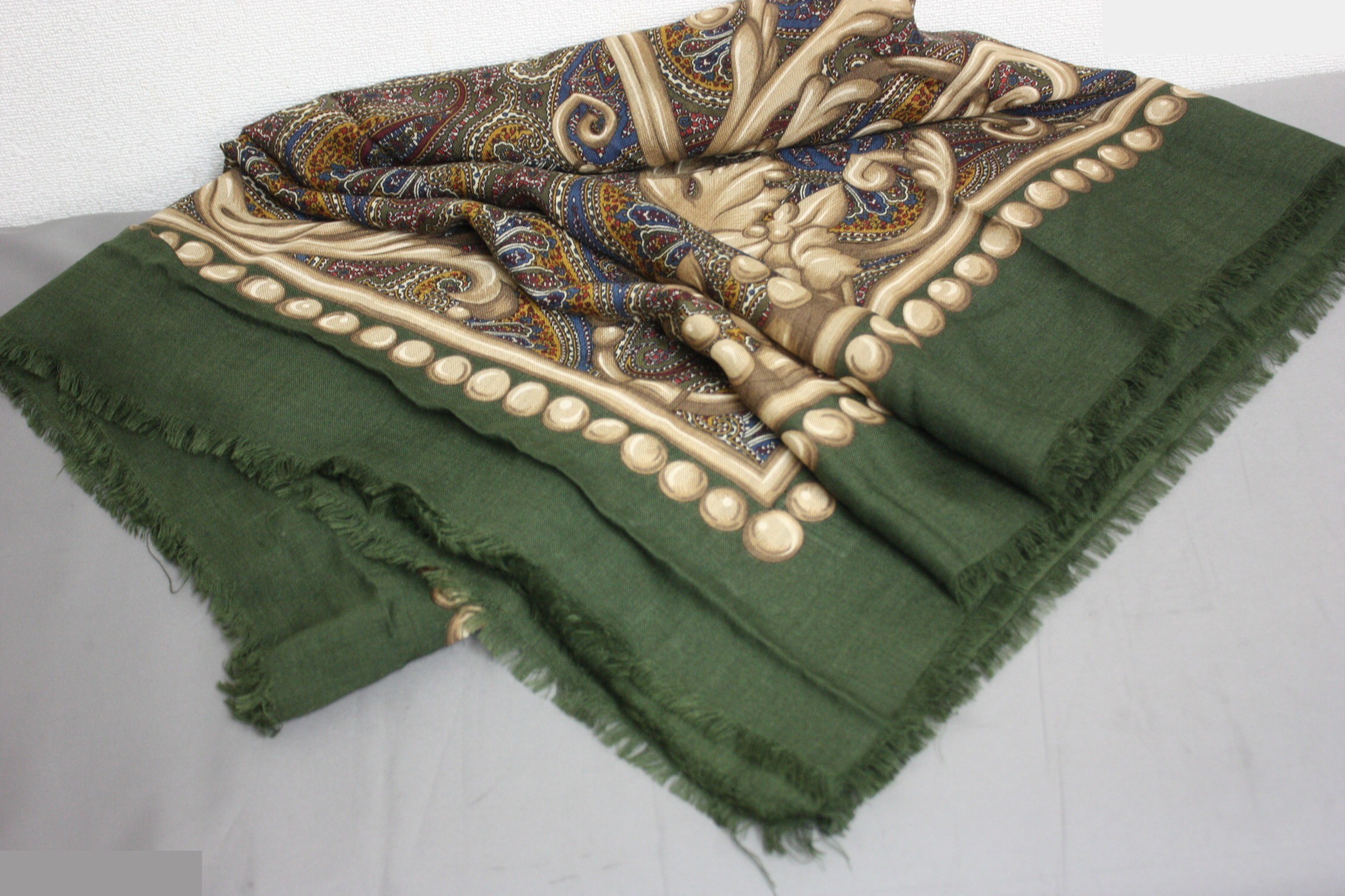 Other lines: accessories, small items, and shawls — view 8