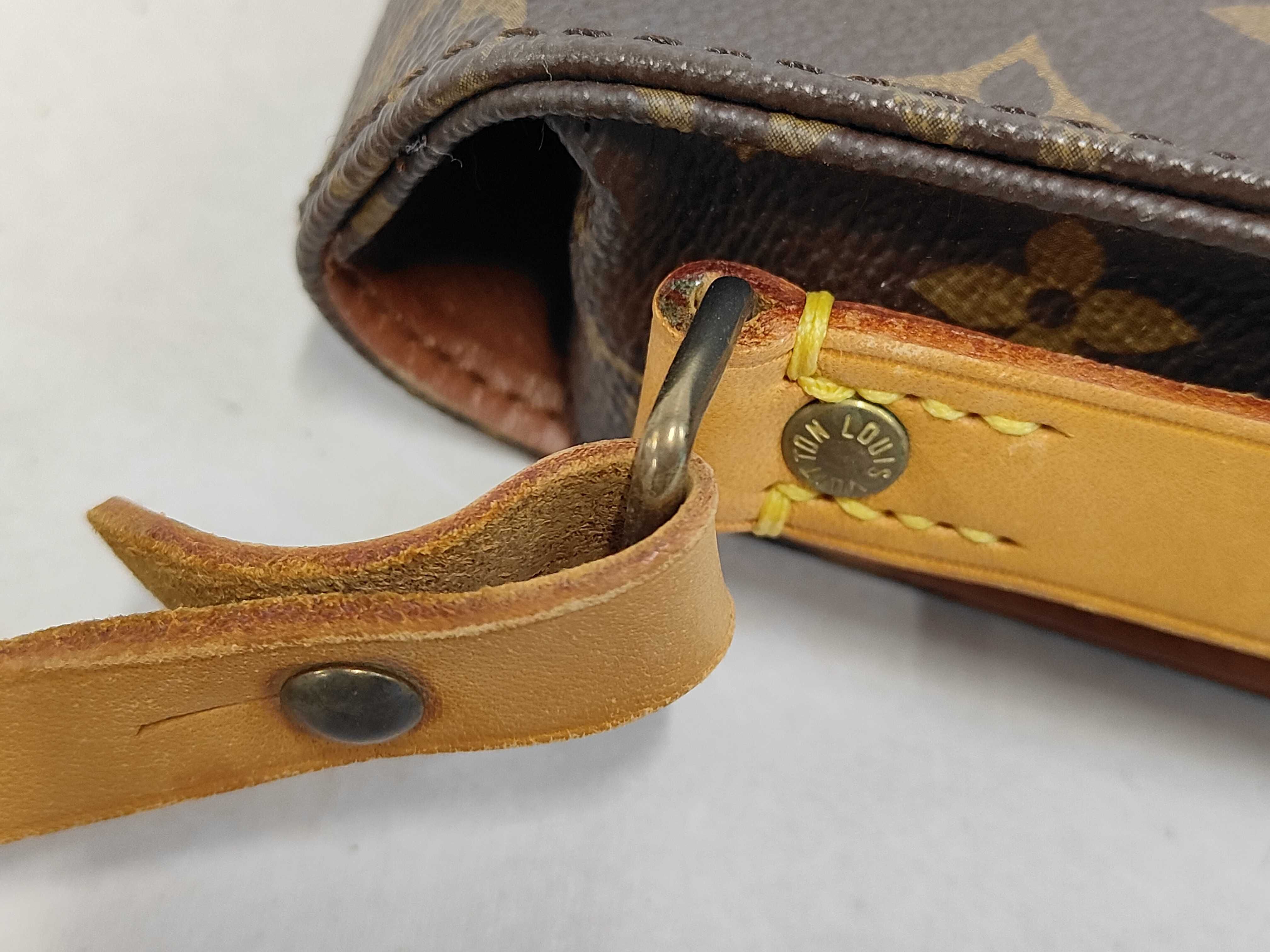 bag, Louis Vuitton Monogram M51254 Mini Cartouchiere 1980s shoulder bag. — view 6