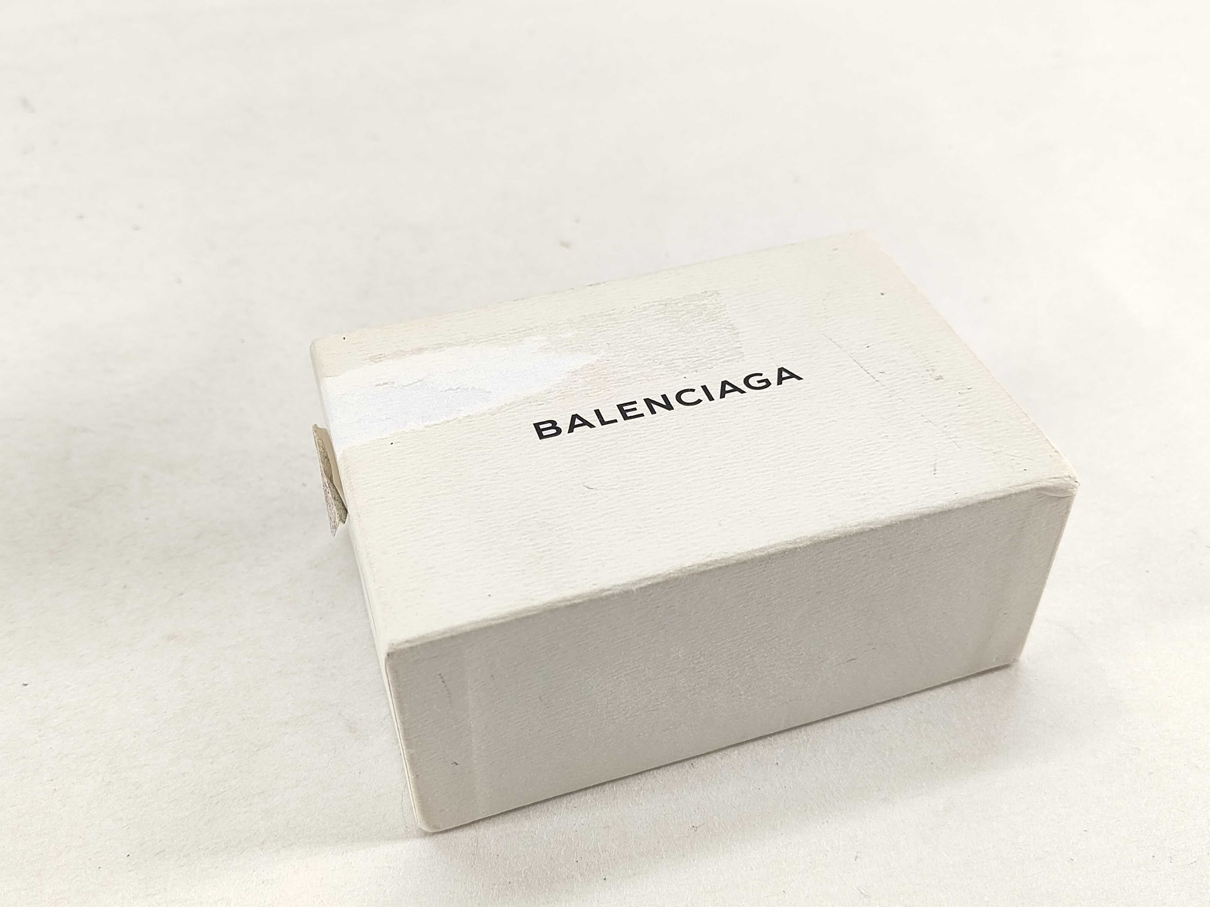 Bracelet with Box - Bracelet/Bangle — view 11