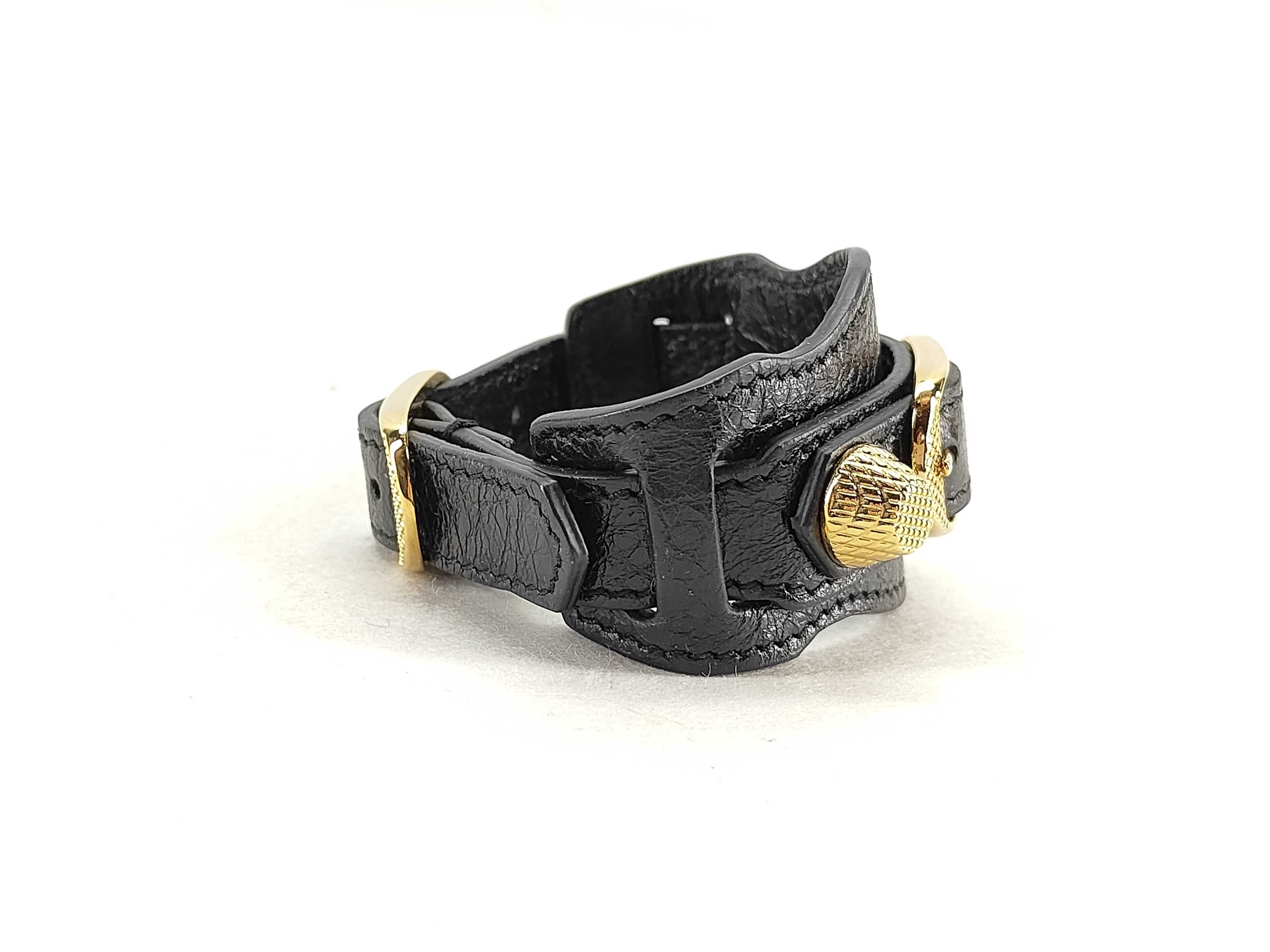 Bracelet with Box - Bracelet/Bangle — view 4