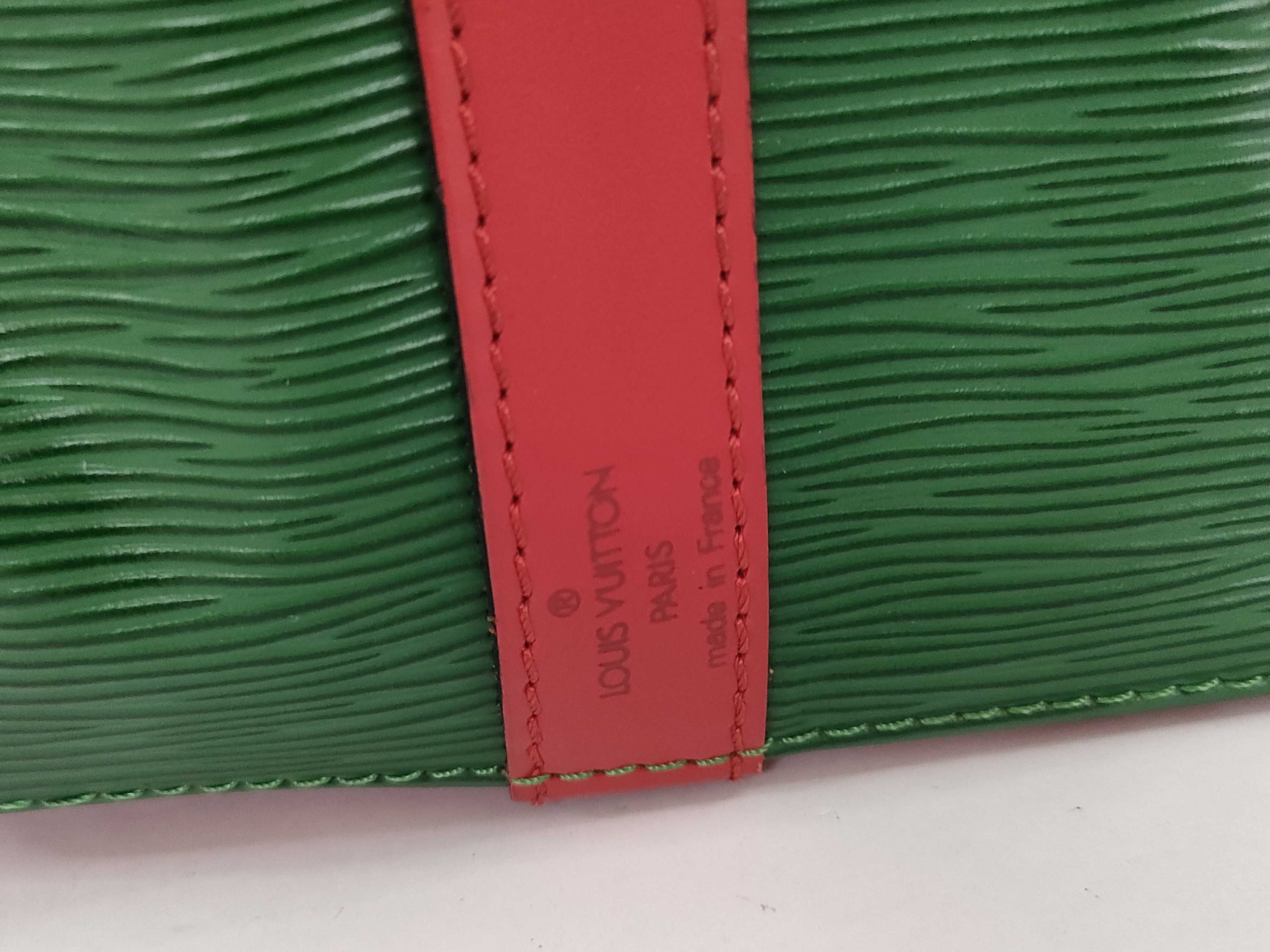 Epi LV Petit Noé Epi Leather Shoulder Bag M44147/AR0974 — view 11