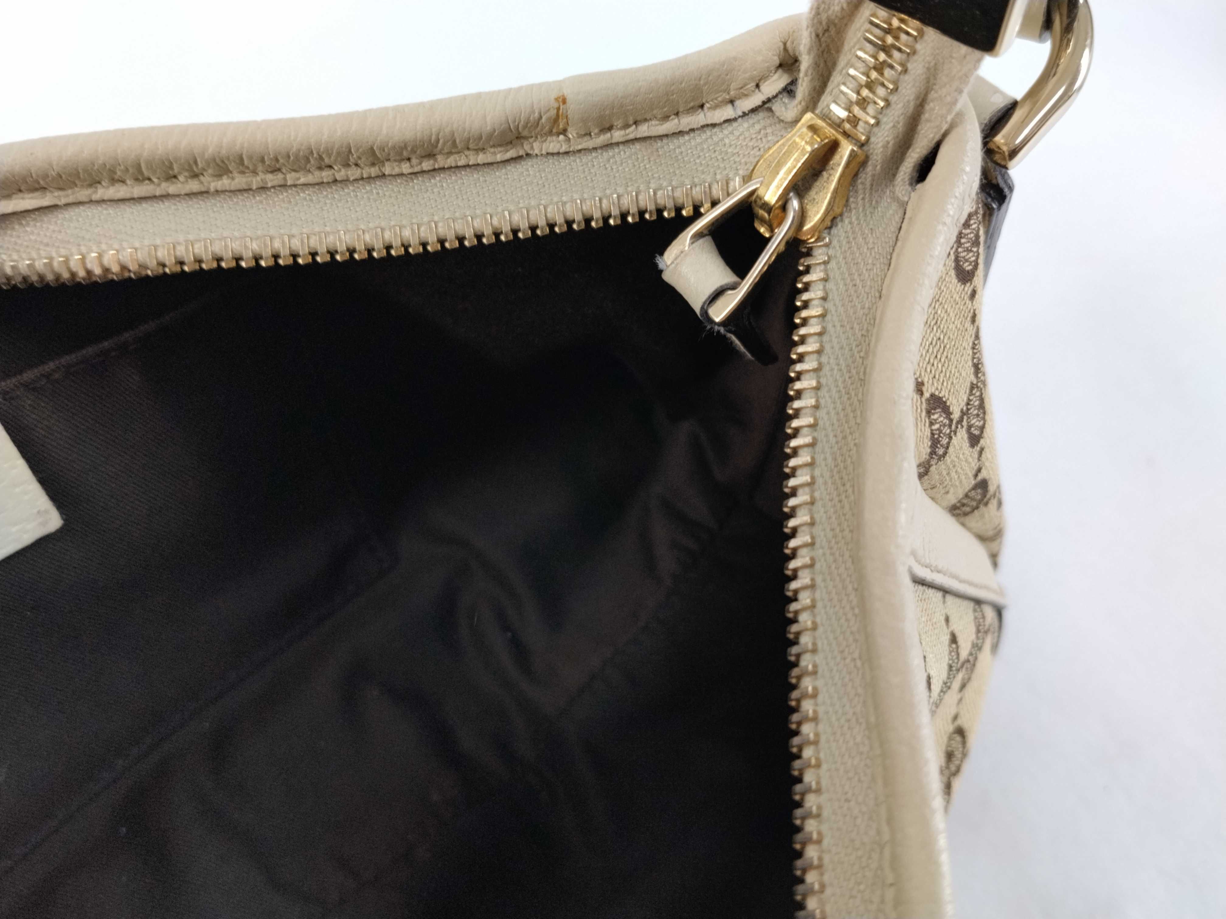 GG Canvas Abbey One-Shoulder Bag (Beige) — view 9