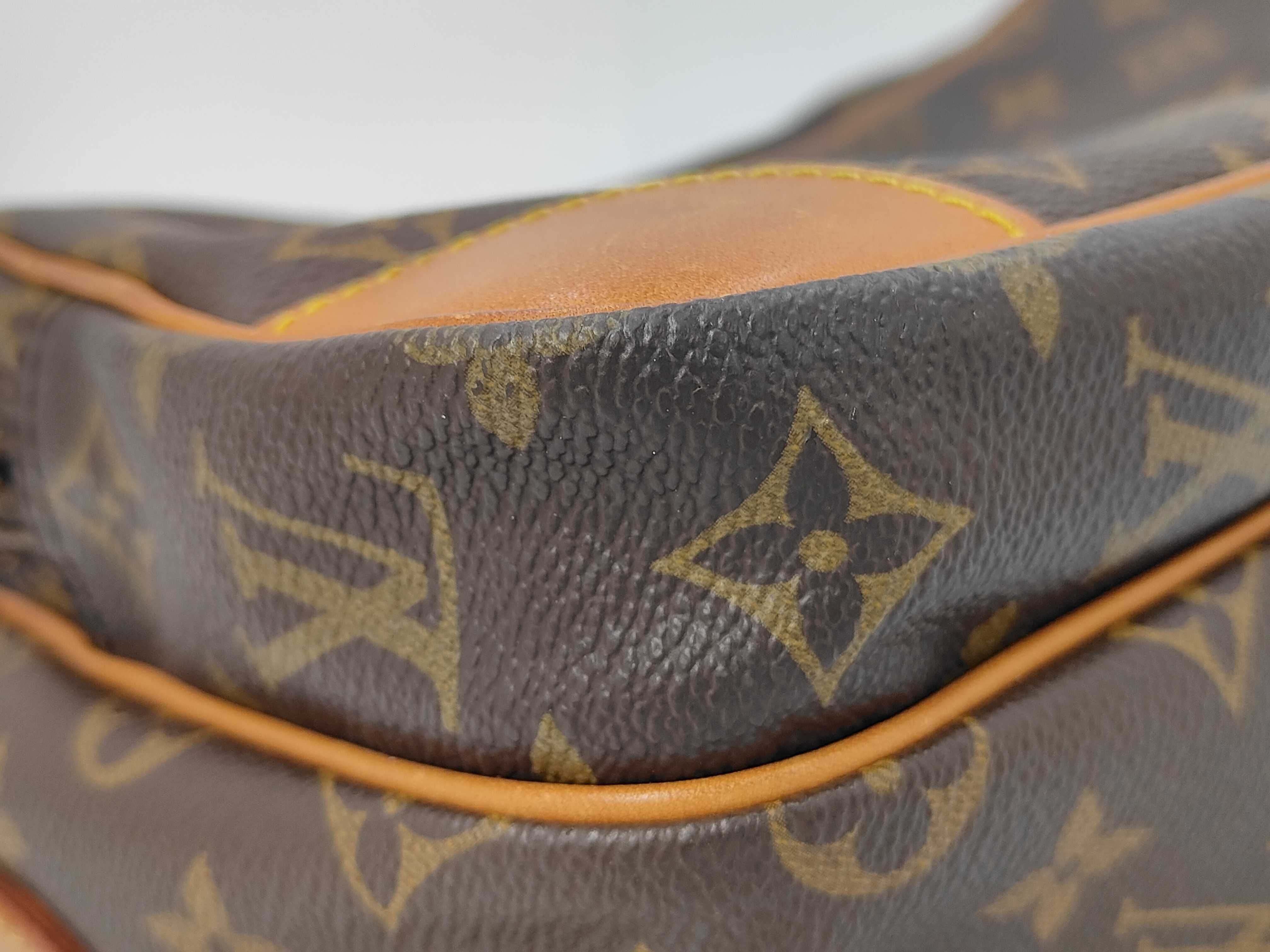LV Nile Shoulder Bag — view 4
