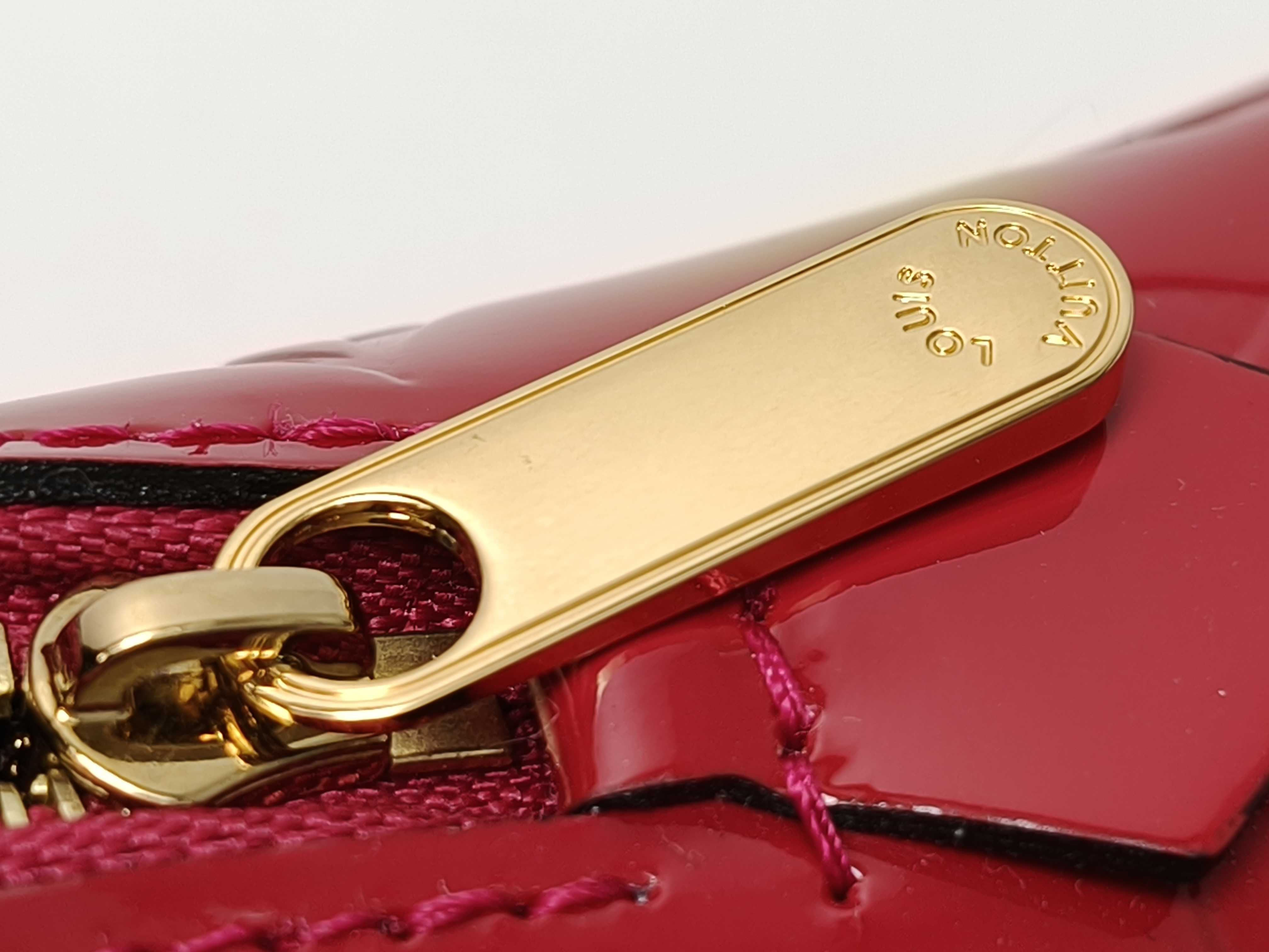 Vernis Pochette Cosmetic M91496. Accessories: Box, dust bag, pouch. — view 10