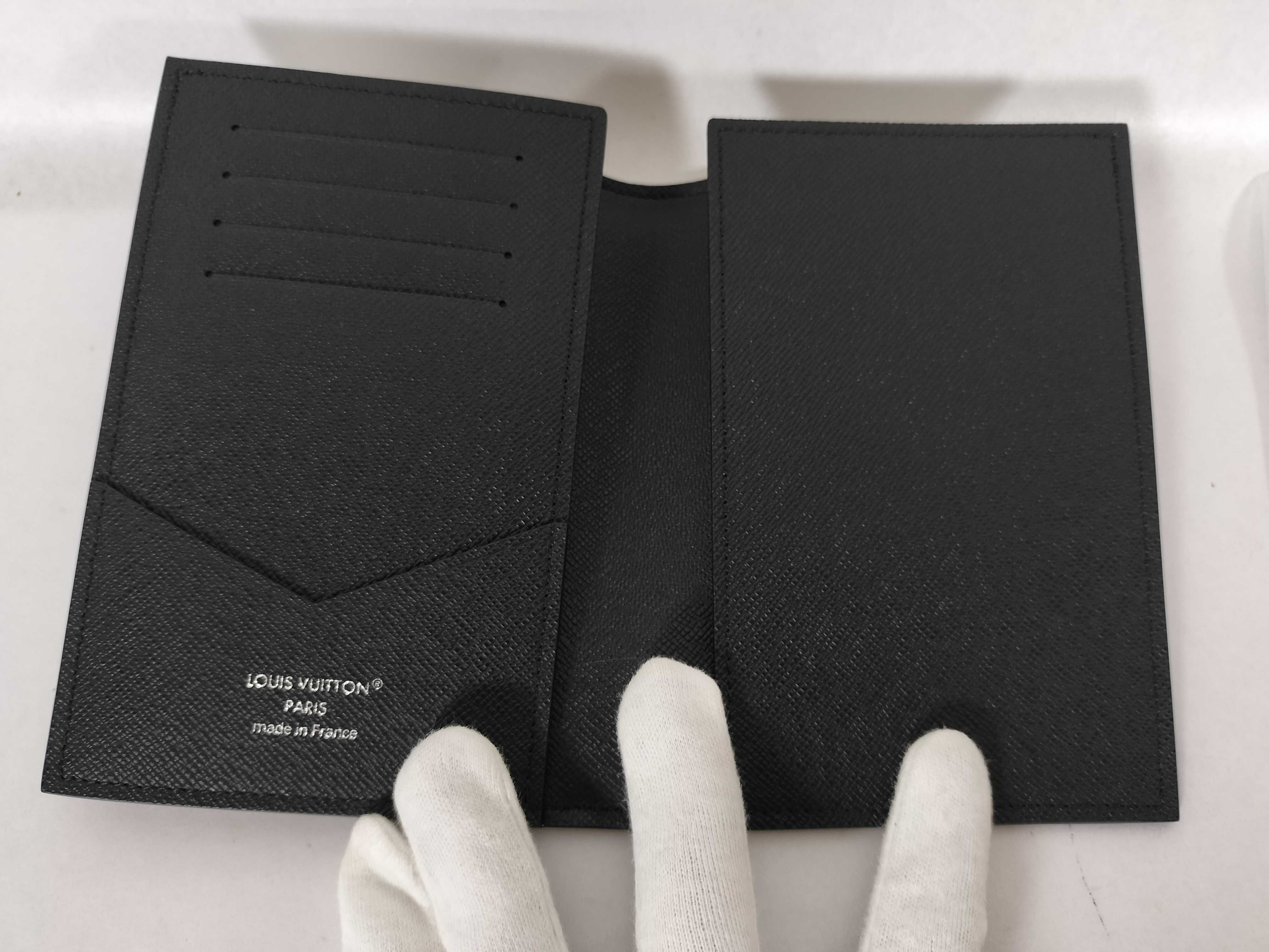 Monogram Louis Vuitton Couverture Passeport M64501 Notebook Cover — view 3