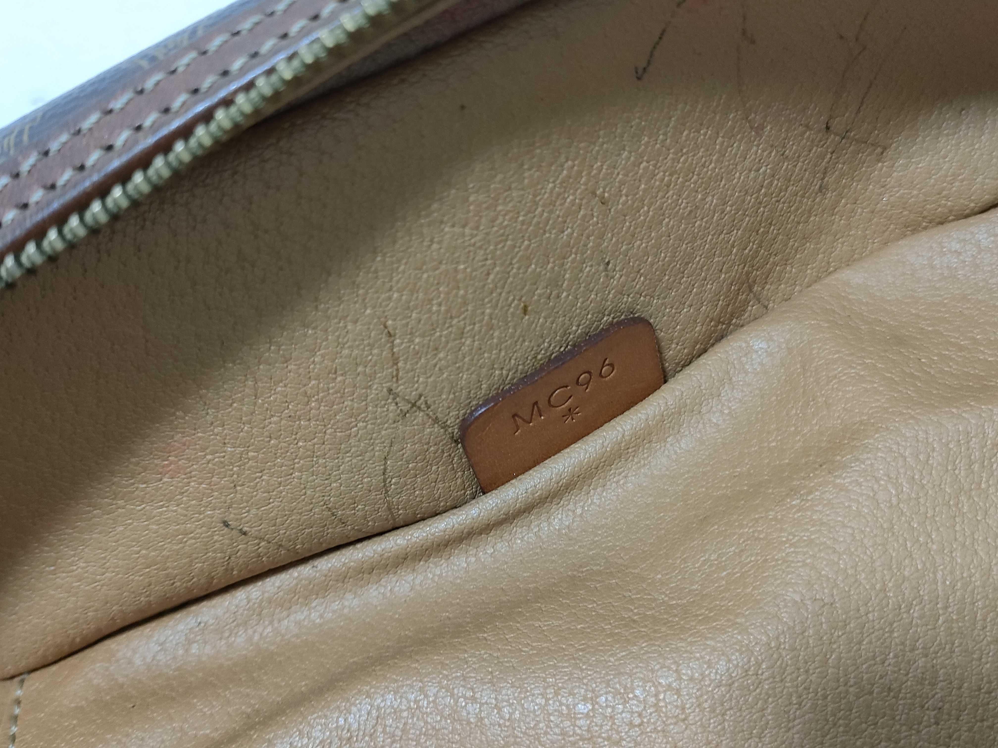 cosmetic pouch — view 13