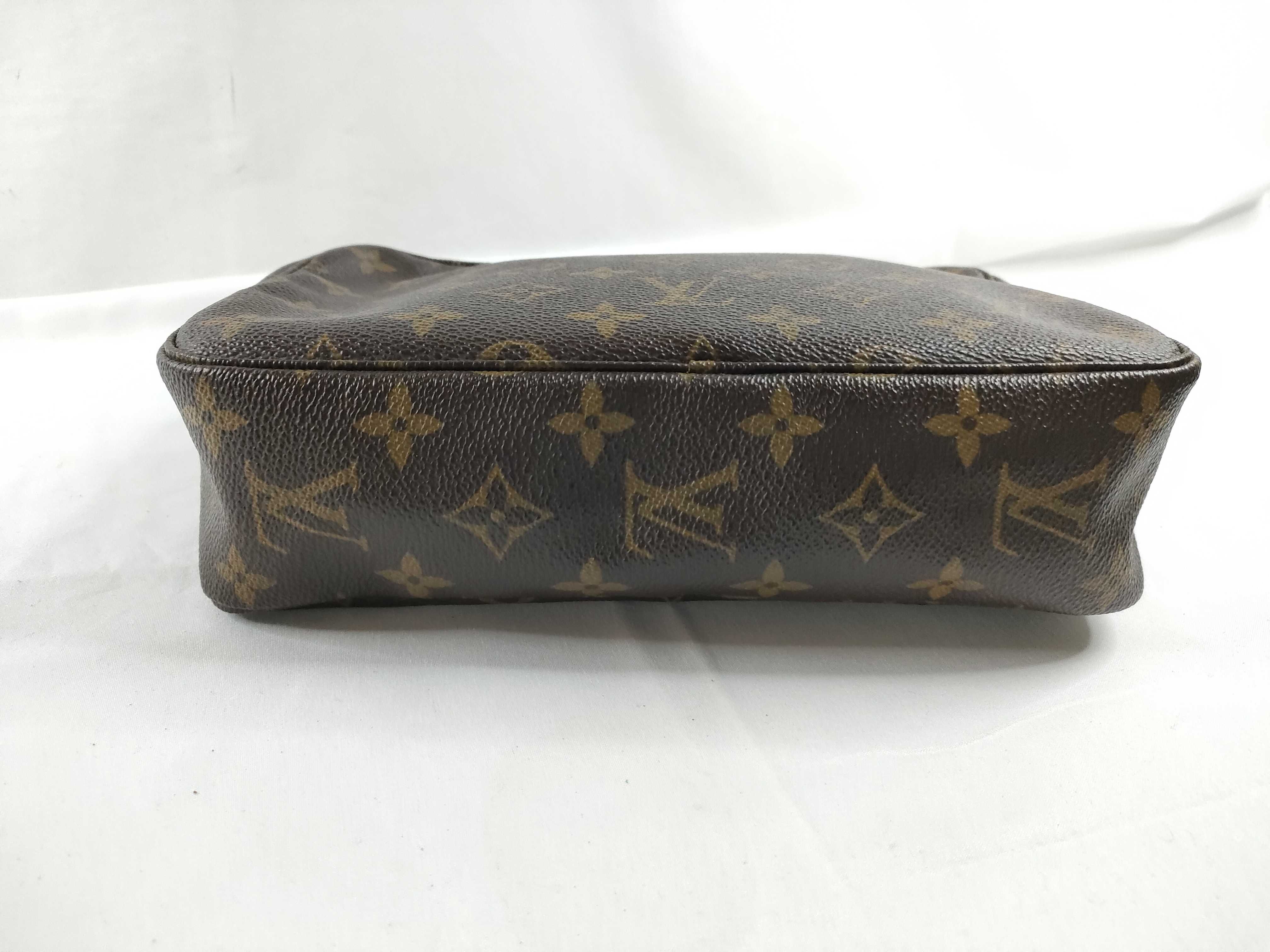 Monogram Louis Vuitton Trousses Toilette 23 Monogram M47524 882TH Second Bag — view 4