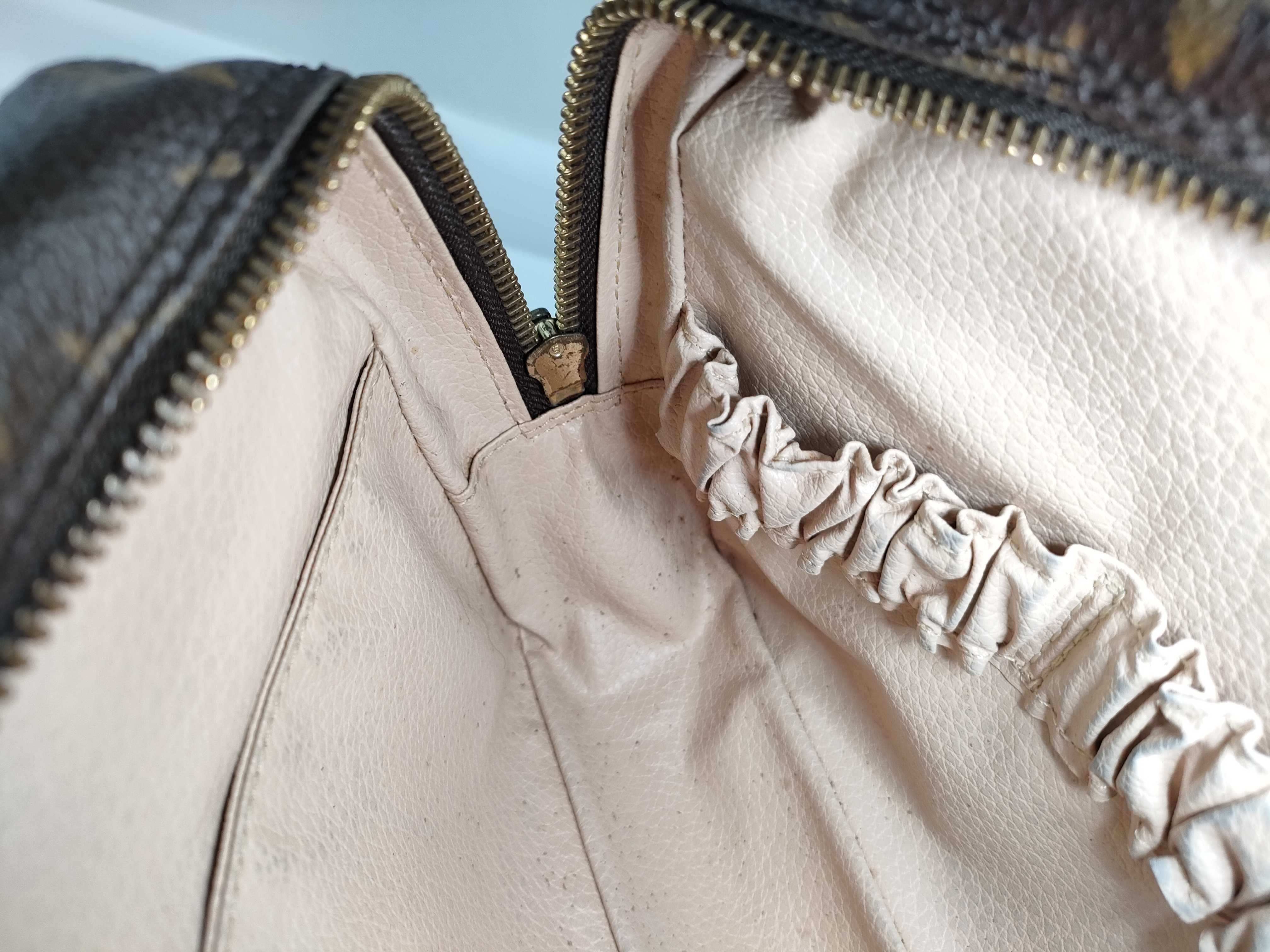 Monogram Louis Vuitton Trousses Toilette 23 Monogram M47524 882TH Second Bag — view 9