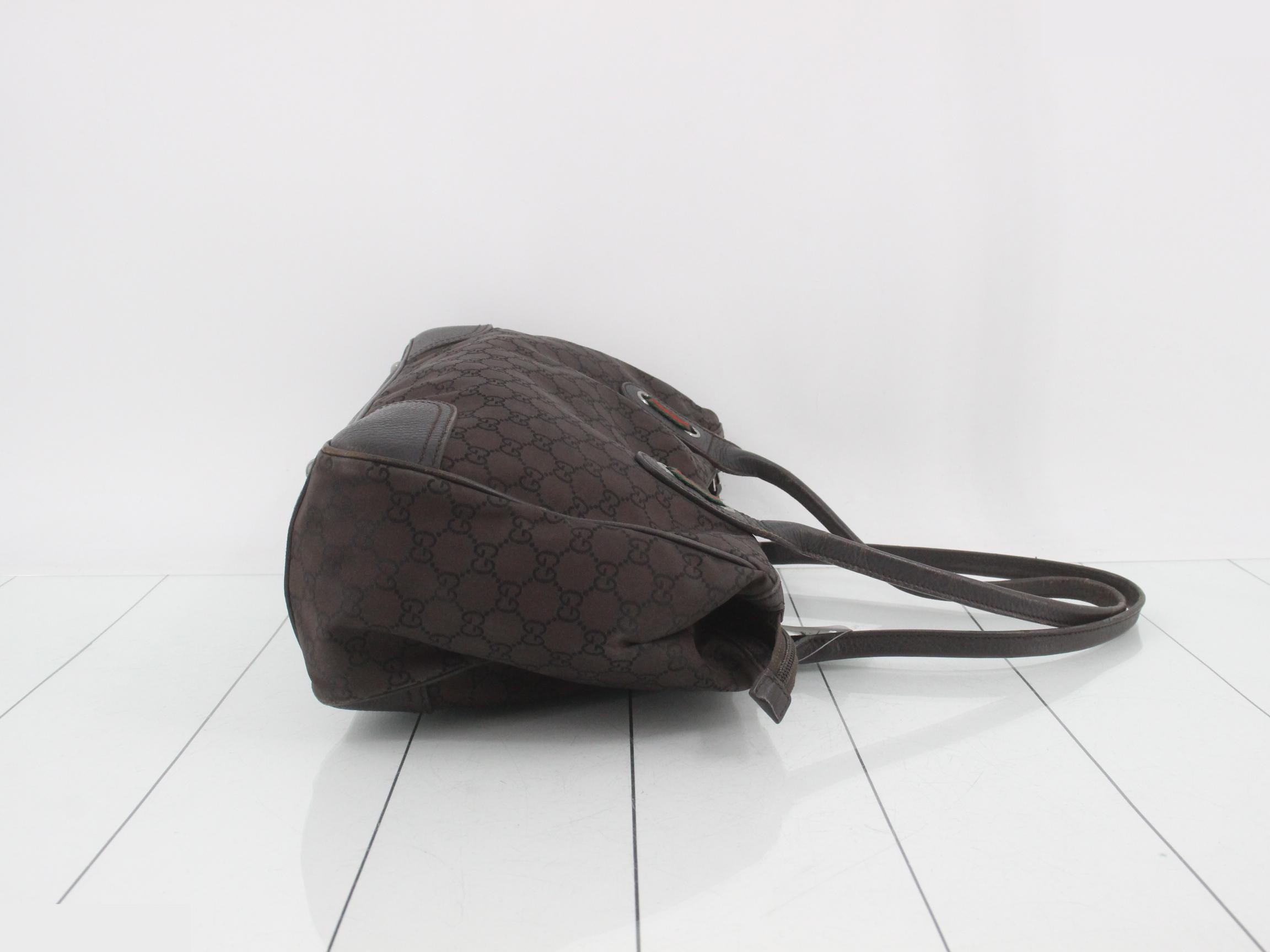 handbag — view 3