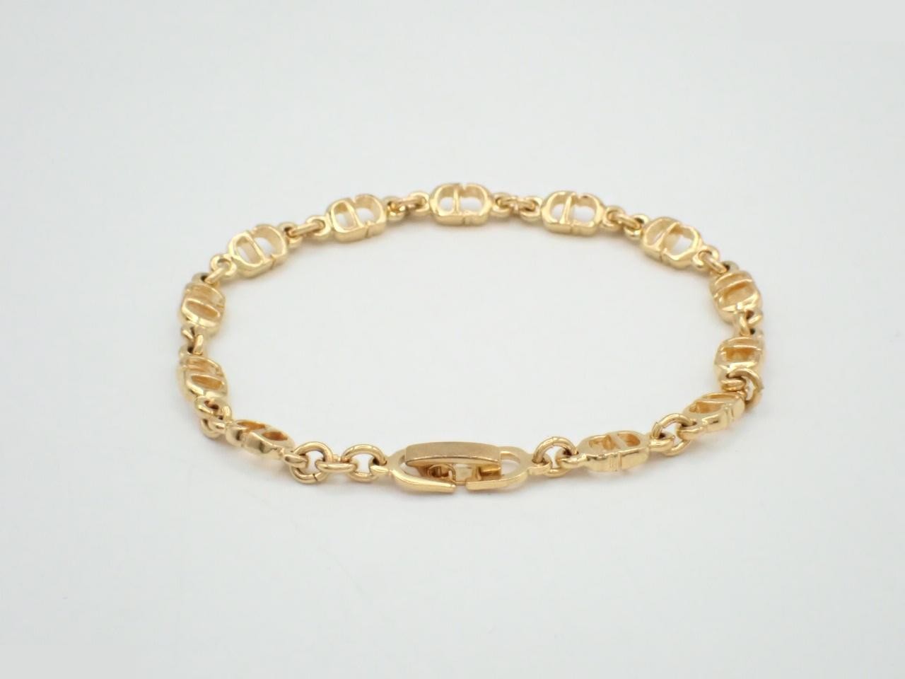Other lines: Precious metal bracelets and bangles (metal), wrist circumference approximately 18 cm. — view 2