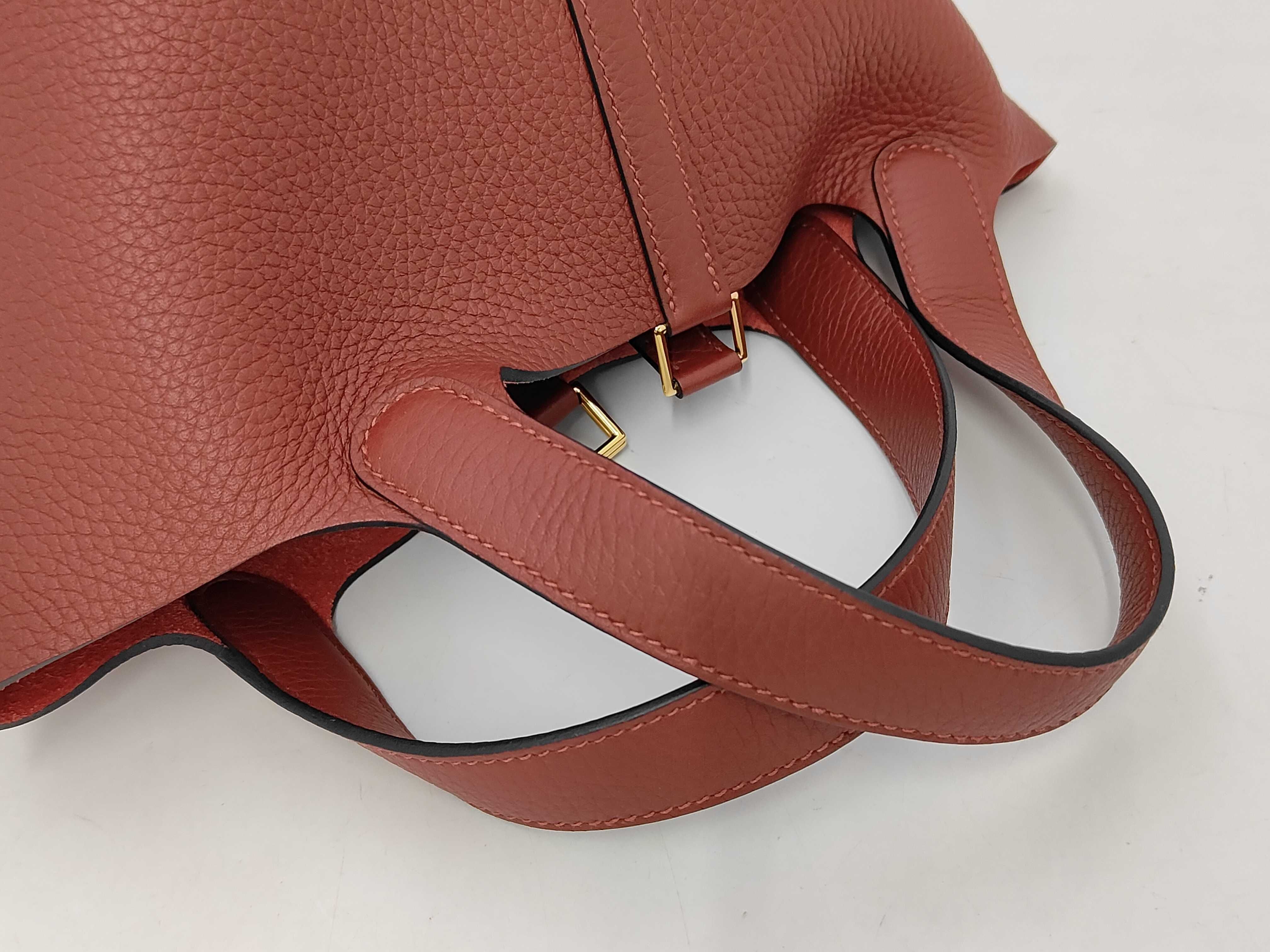Picotin Lock 18 Rouge H Taurillon Clemence Leather Gold Hardware K Stamp Handbag — view 3