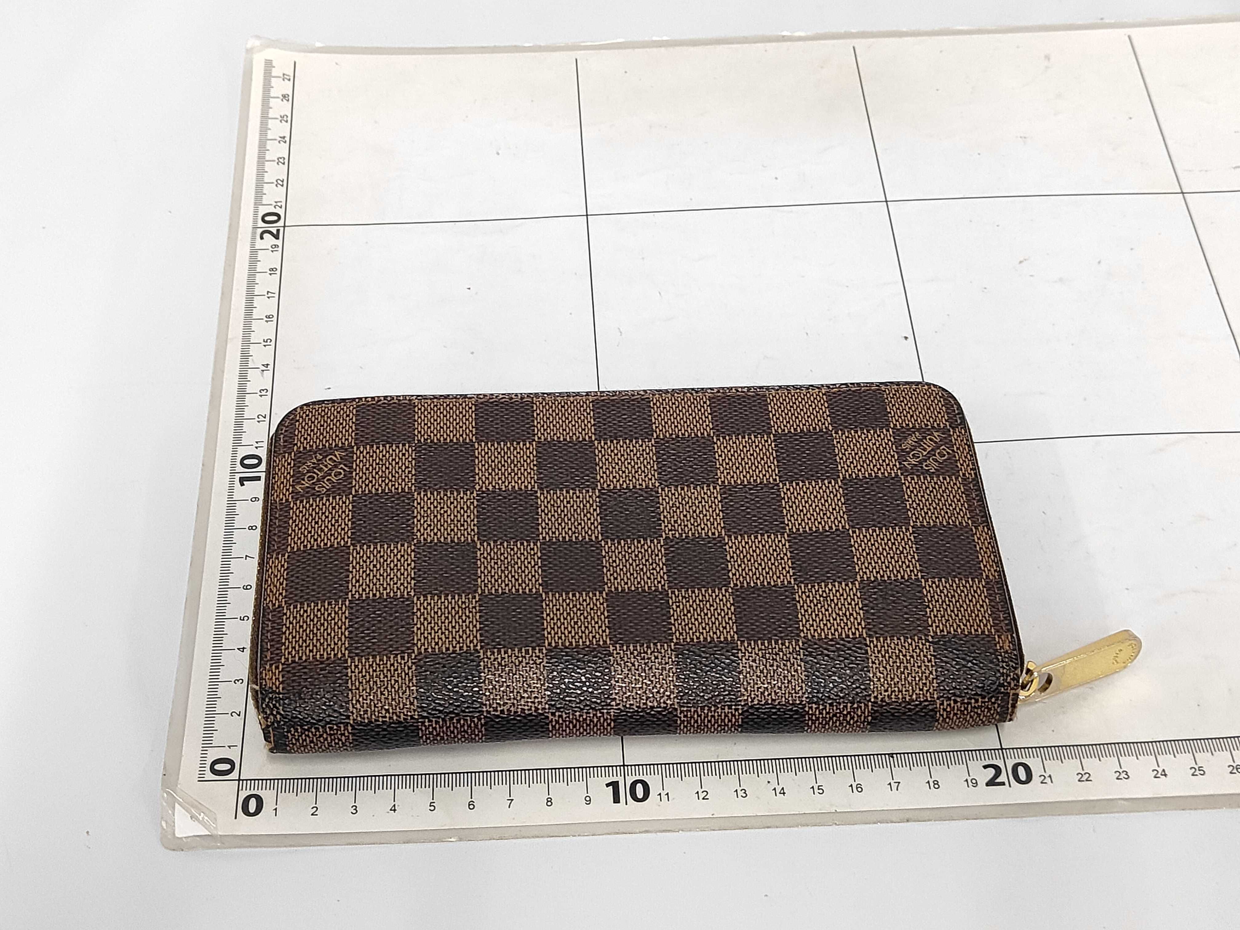 N60015 Damier Round Zip Wallet — view 2