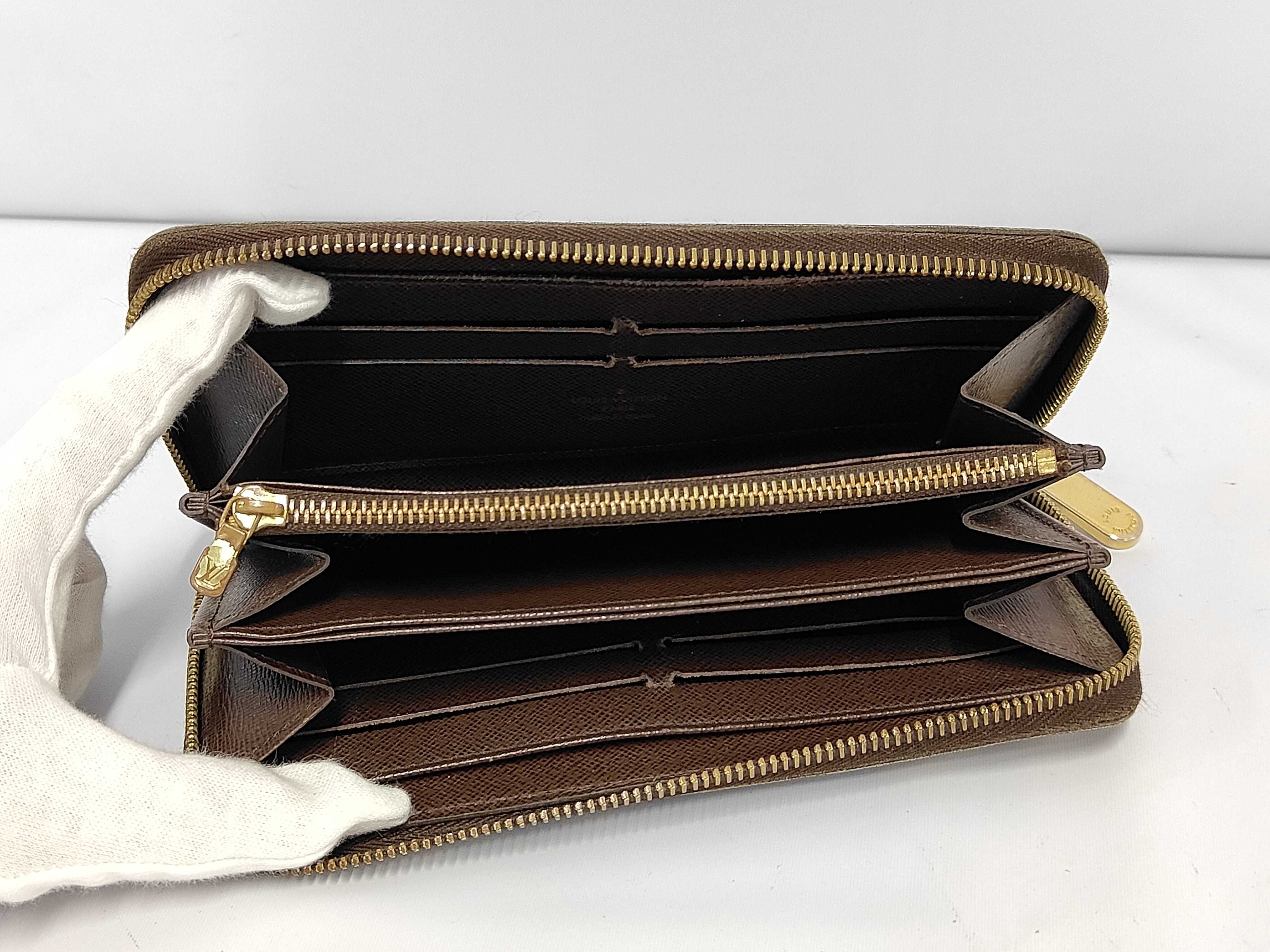 N60015 Damier Round Zip Wallet — view 12