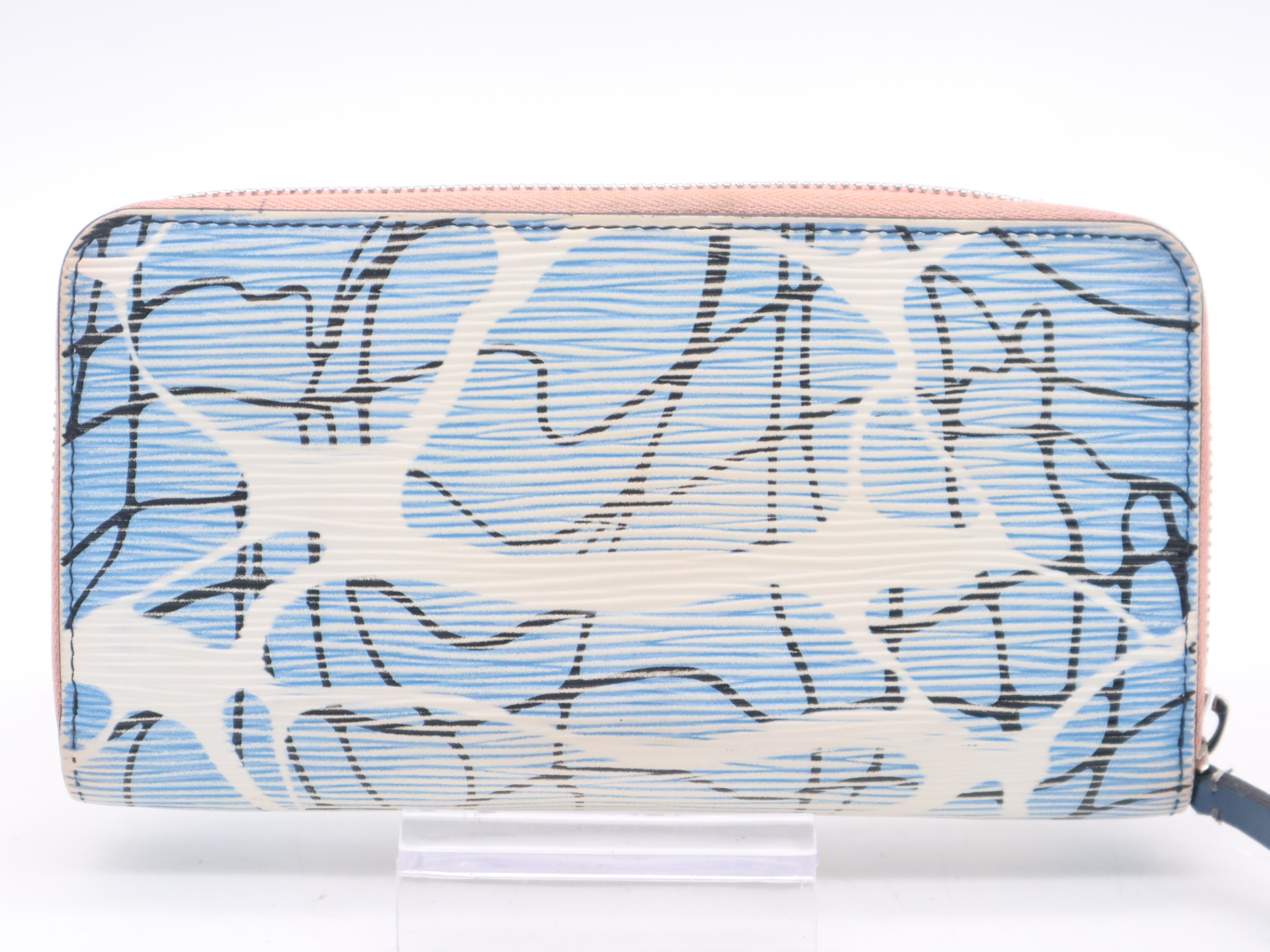 M56233 Wallet — view 2