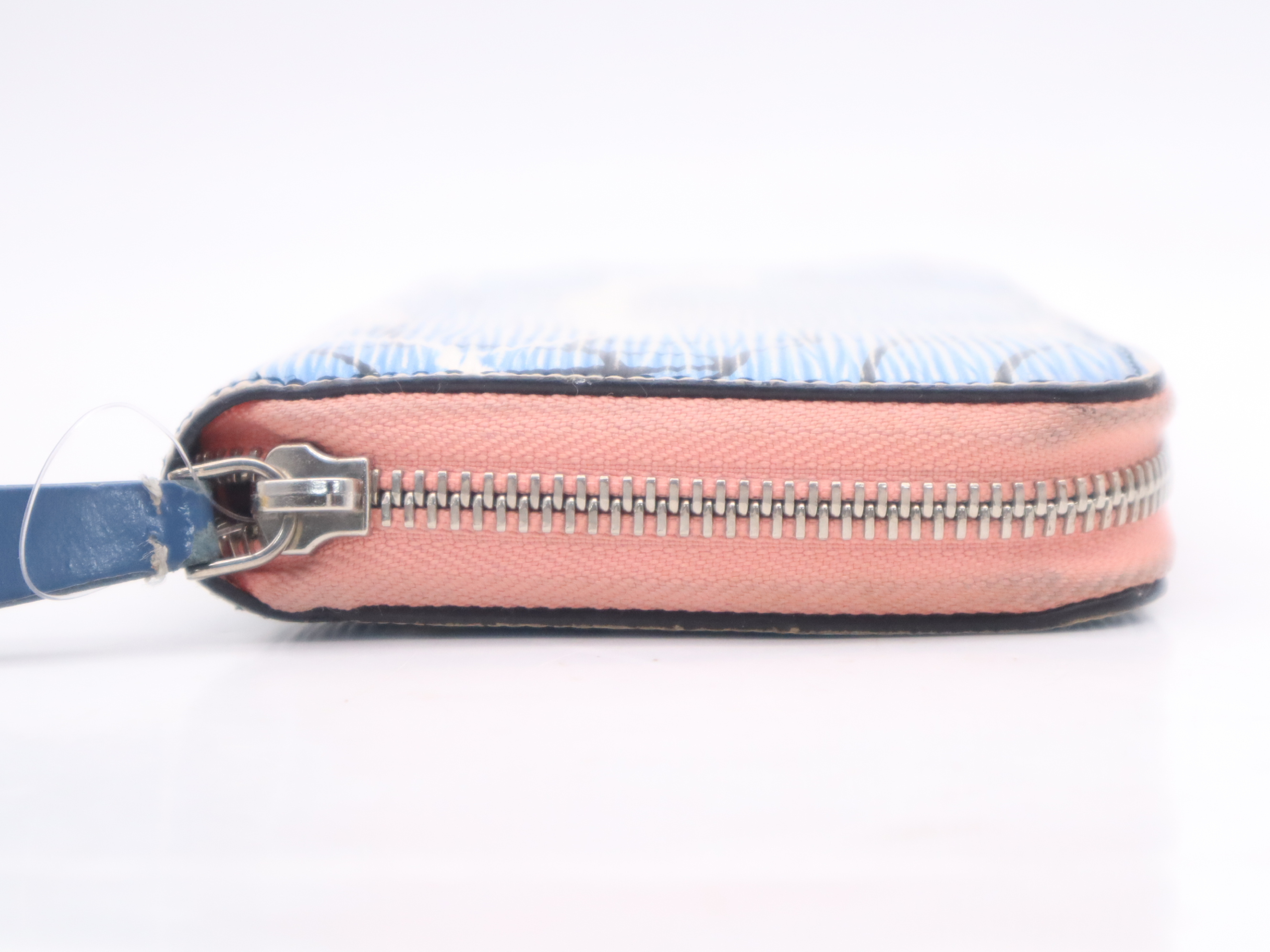 M56233 Wallet — view 5
