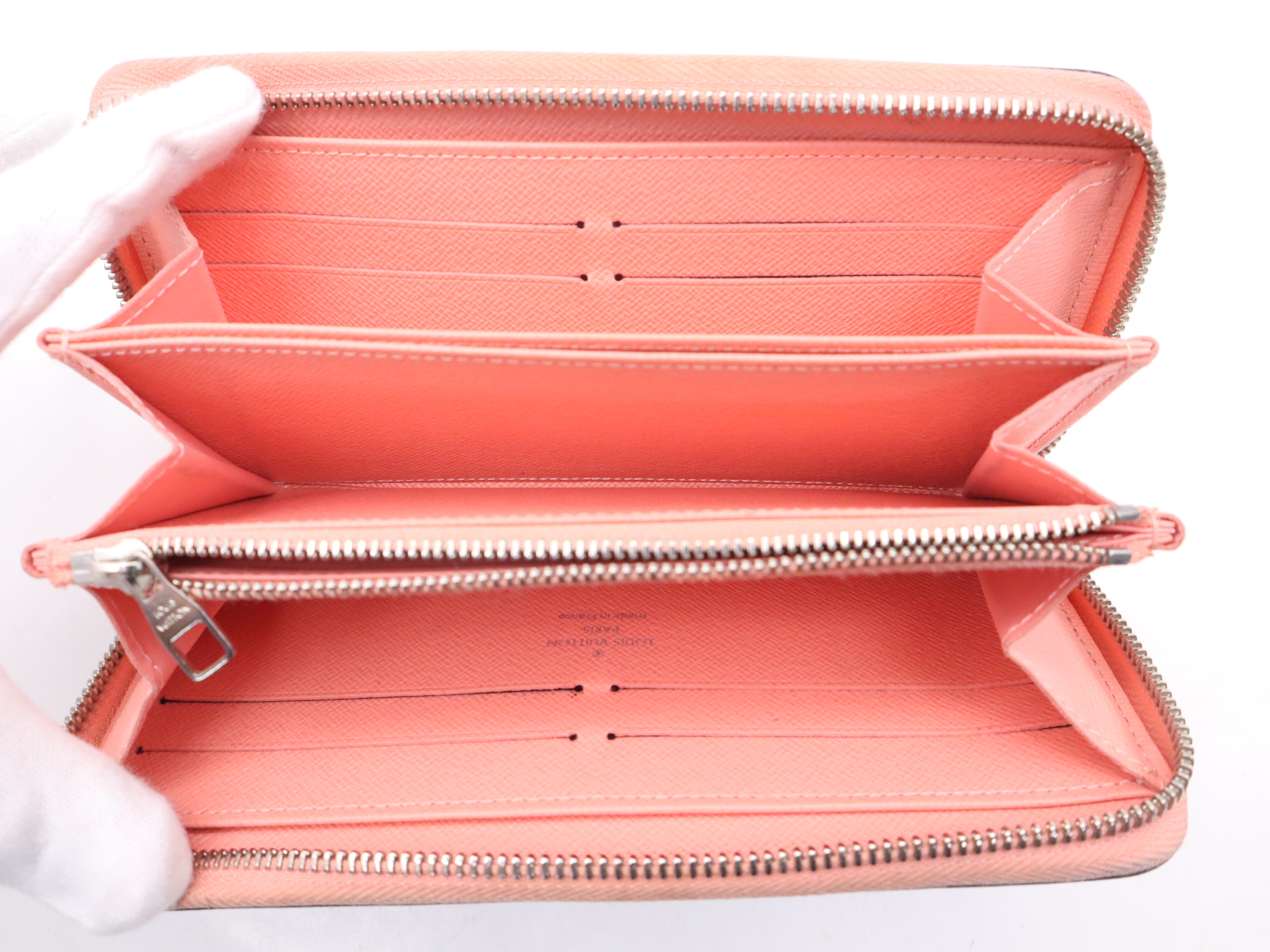 M56233 Wallet — view 8